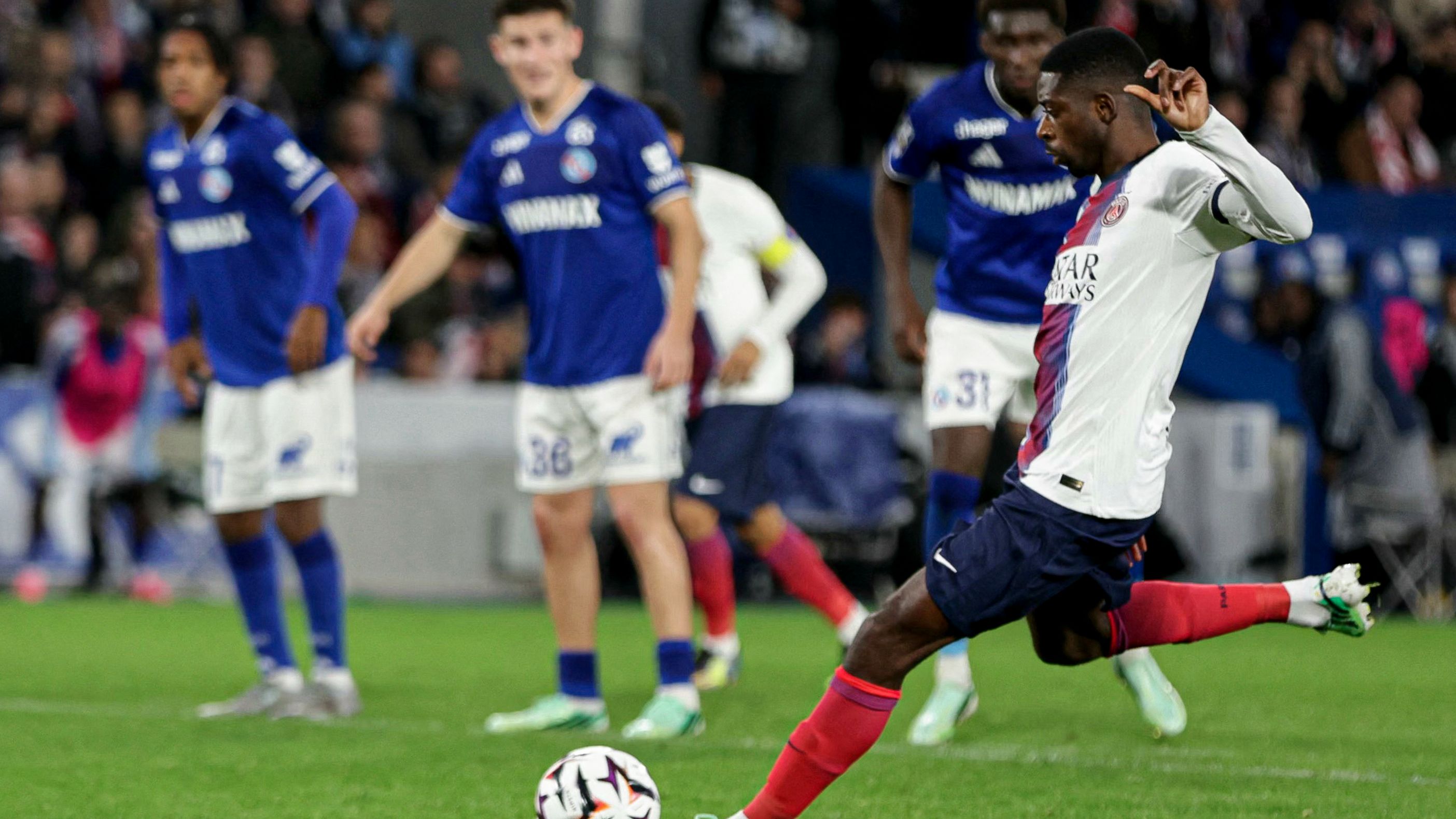 FBL-FRA-LIGUE1-STRASBOURG-PSG