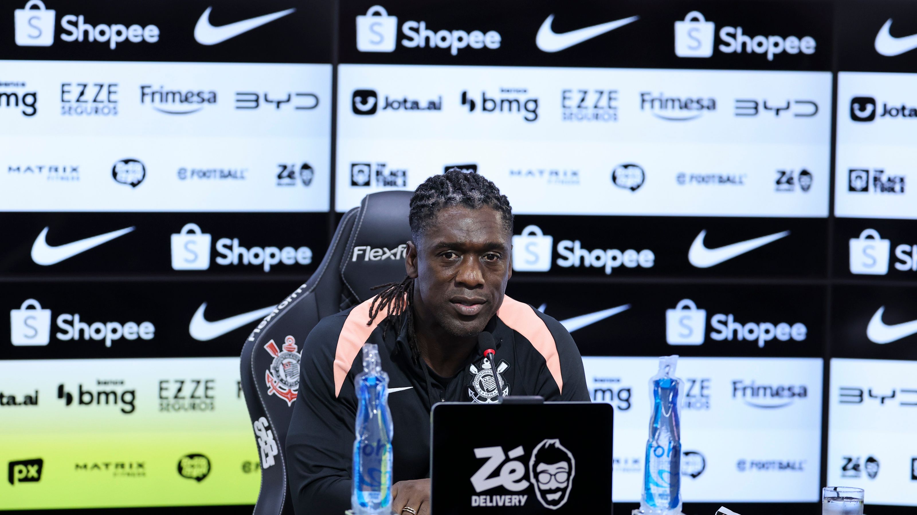 Corinthians Unveils Clarence Seedorf As New Coach