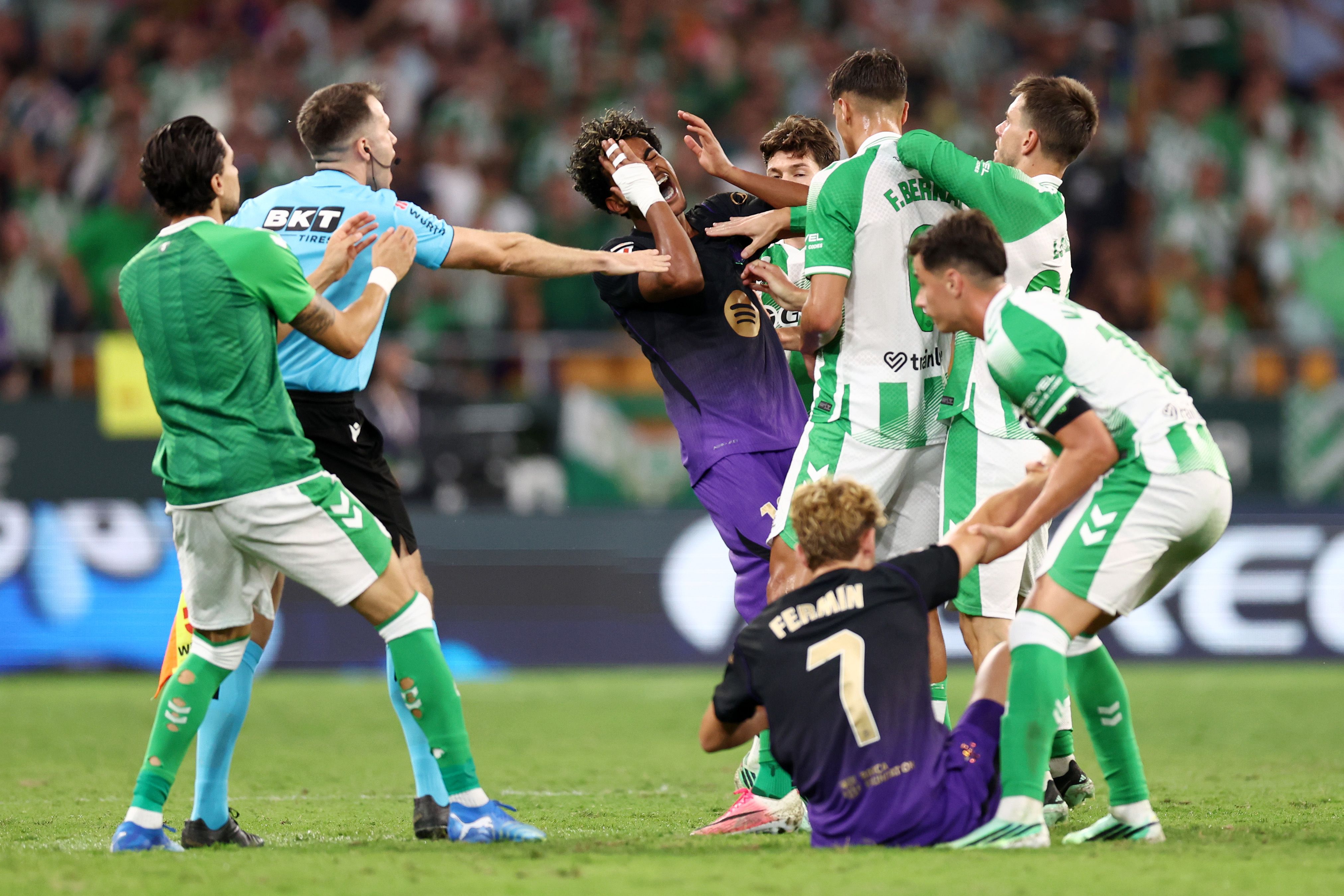 Real Betis Balompie v FC Barcelona - LaLiga EA Sports 2026/27