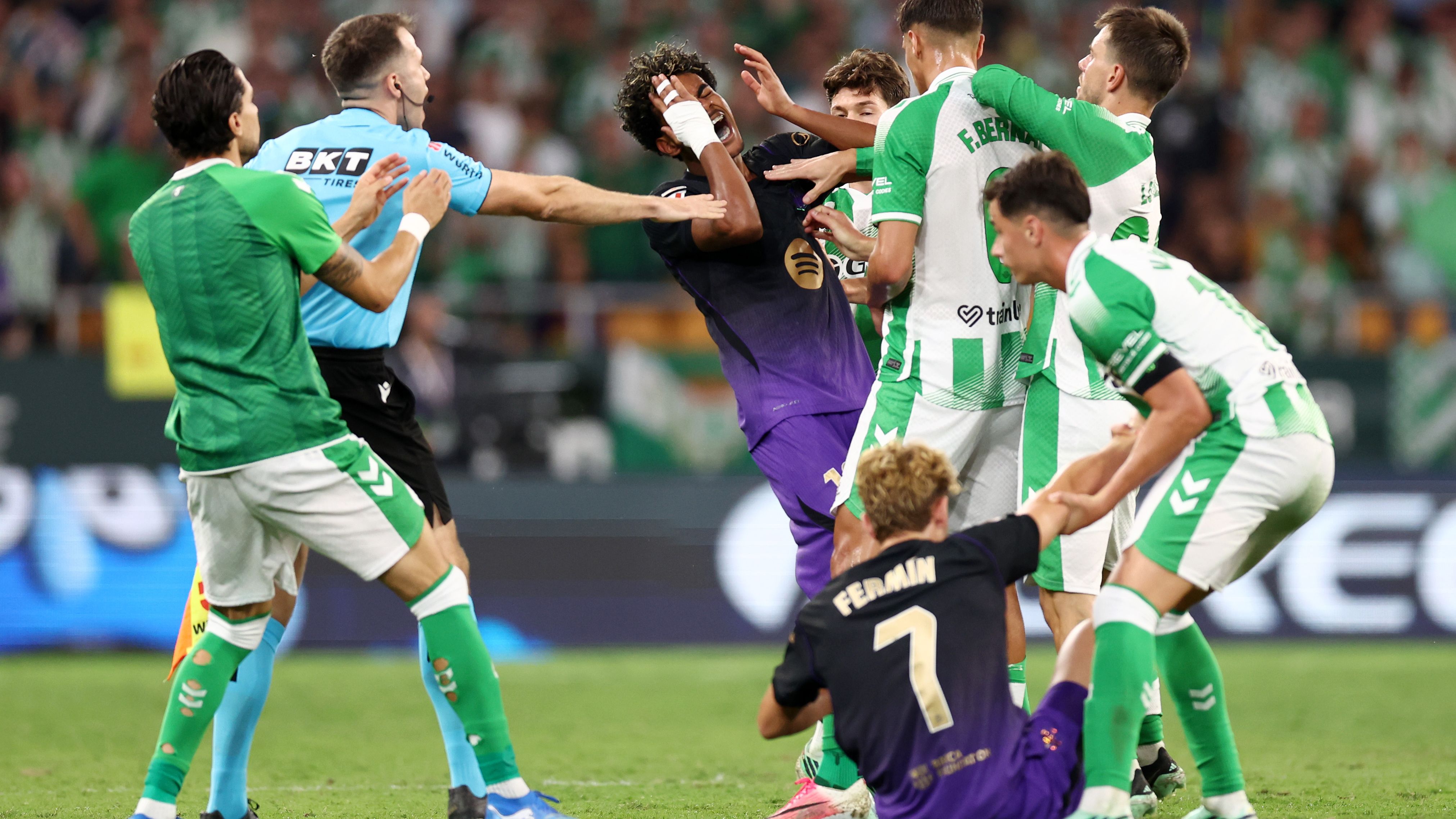 Real Betis Balompie v FC Barcelona - LaLiga EA Sports 2026/27