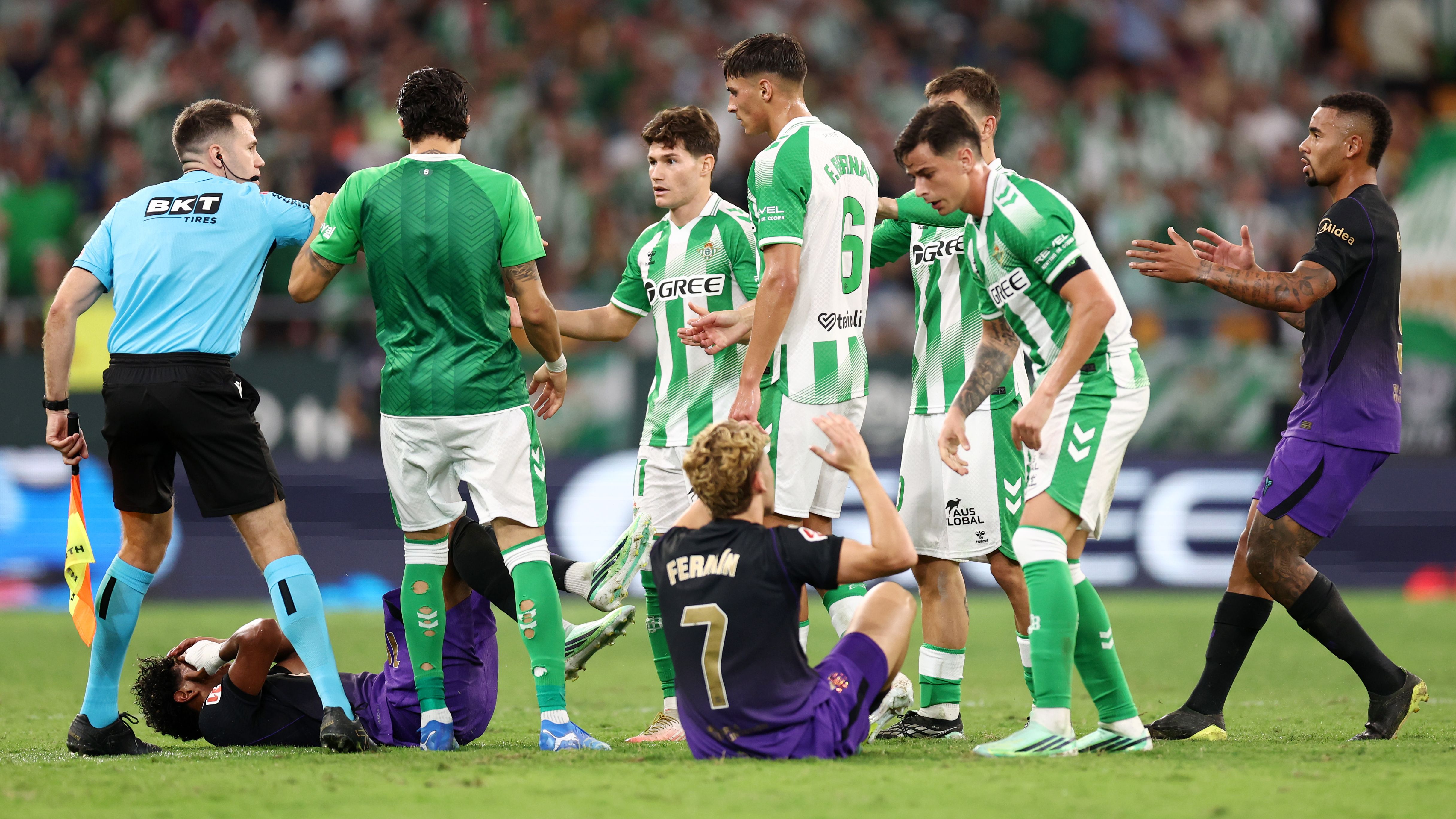 Real Betis Balompie v FC Barcelona - LaLiga EA Sports 2026/27
