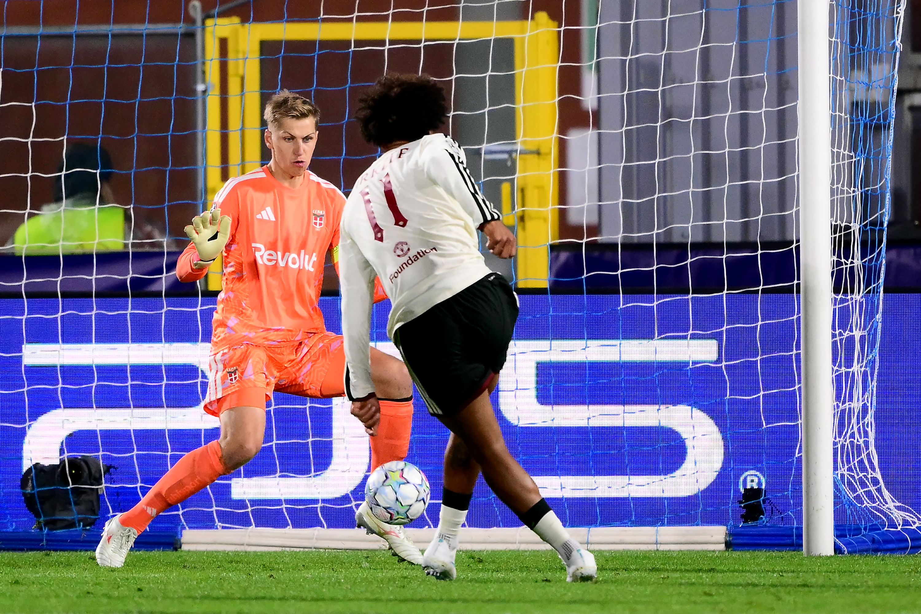 FBL-EUR-C1-COMO-MAN UNITED