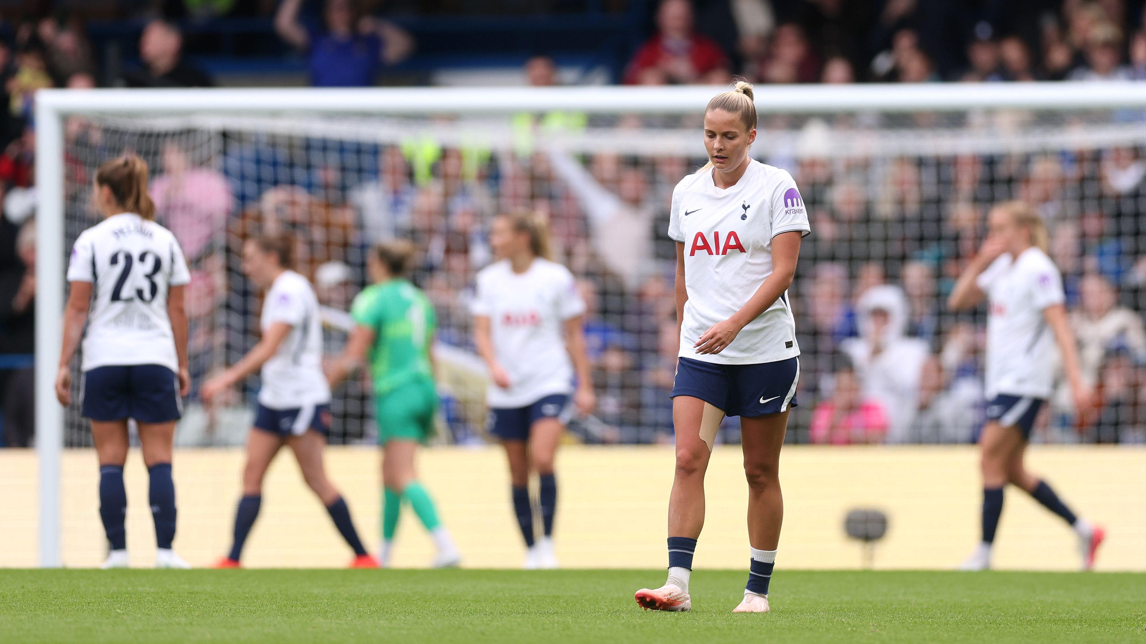 Chelsea FC v Tottenham Hotspur - Barclays Women's Super League 2026/27