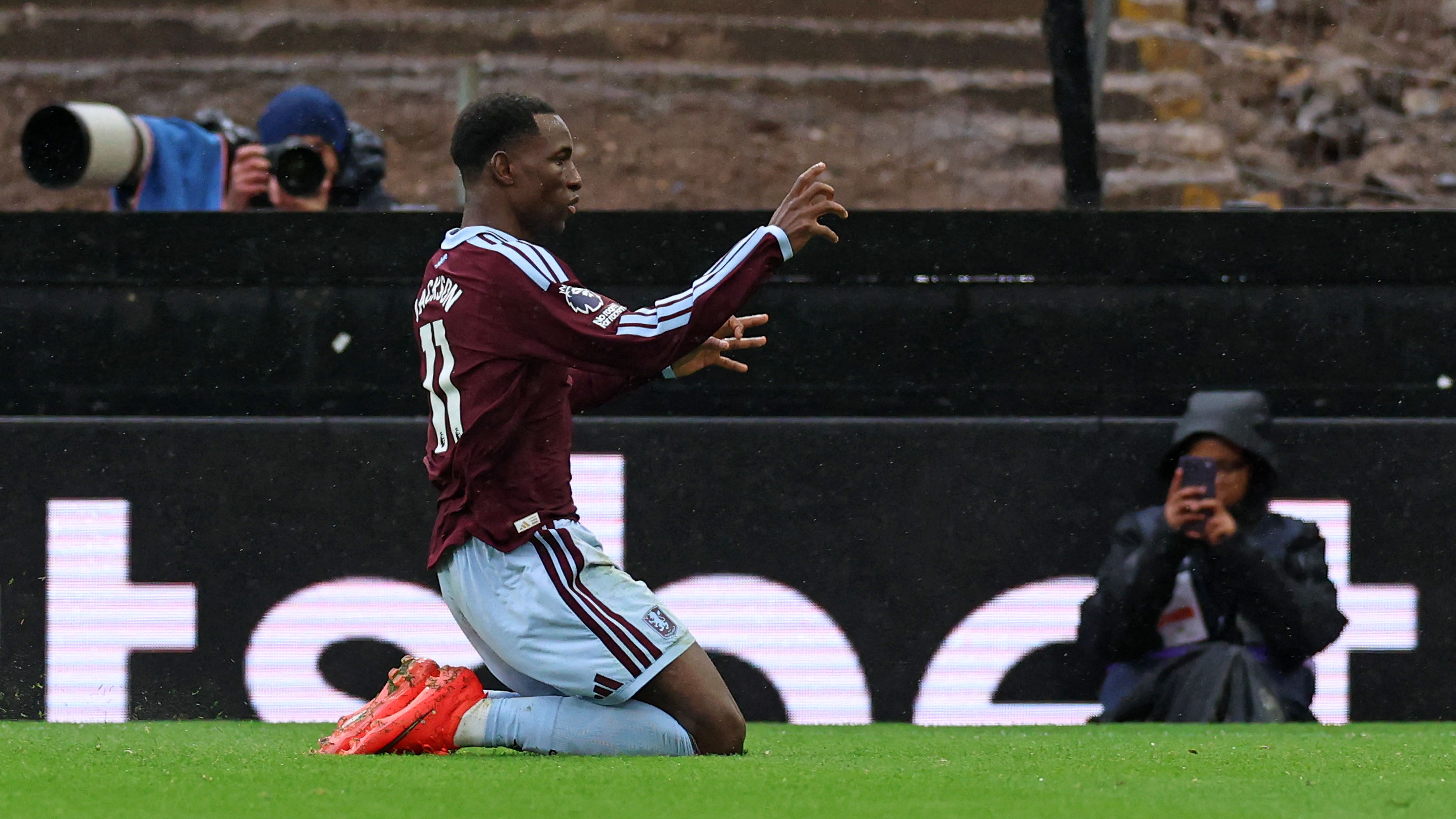 FBL-ENG-PR-ASTON VILLA-MAN CITY