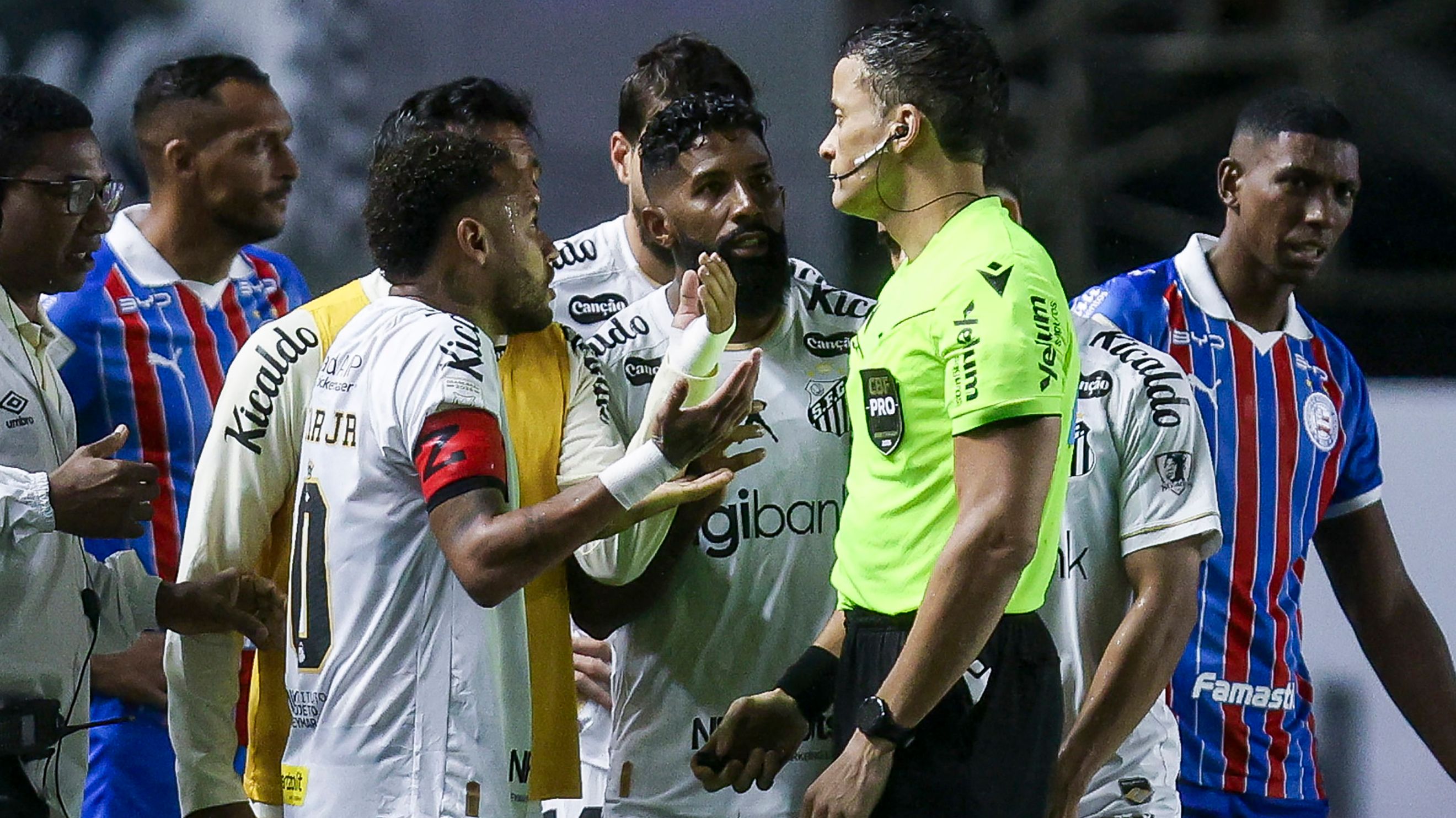 Santos v Bahia - Brasileirao 2026