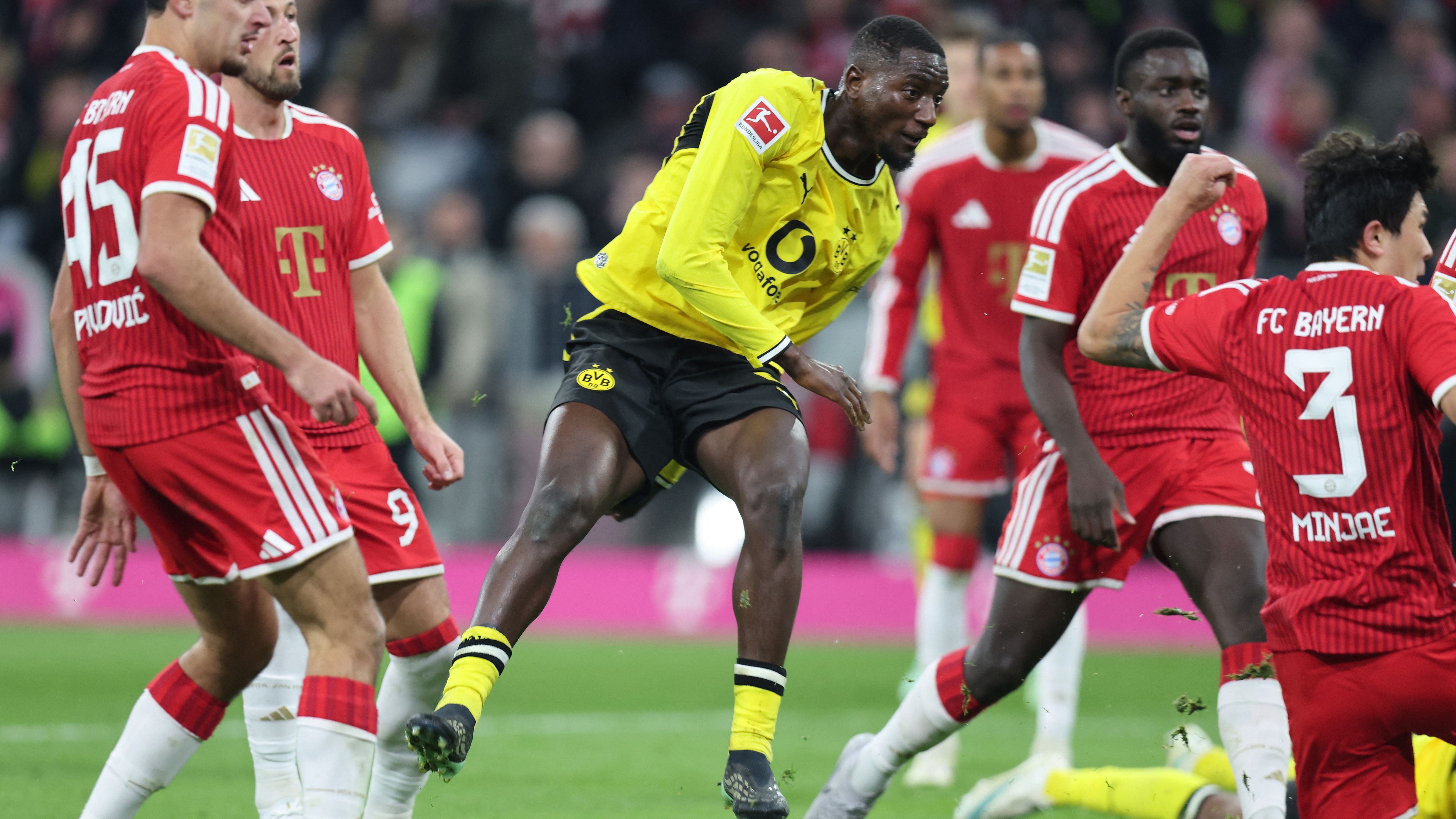 FBL-GER-BUNDESLIGA-BAYERN MUNICH-DORTMUND