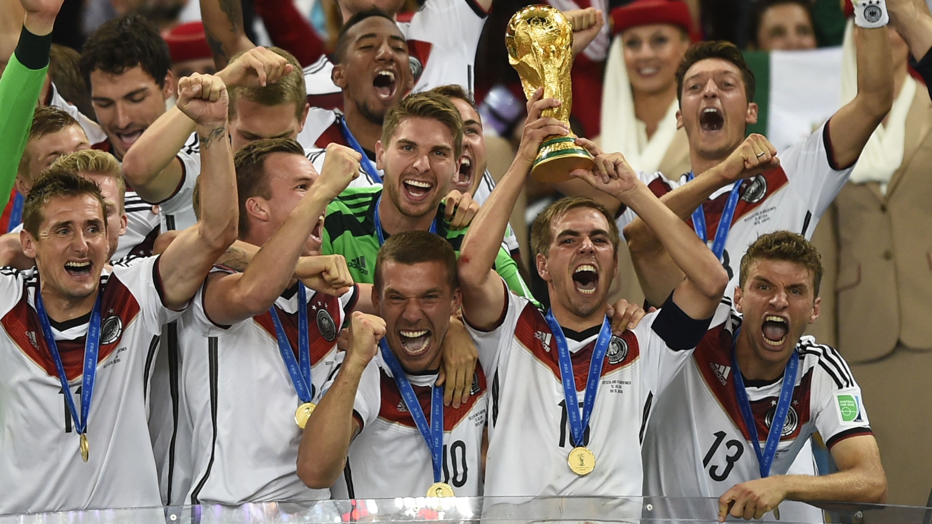 TOPSHOT-FBL-WC-2014-MATCH64-GER-ARG