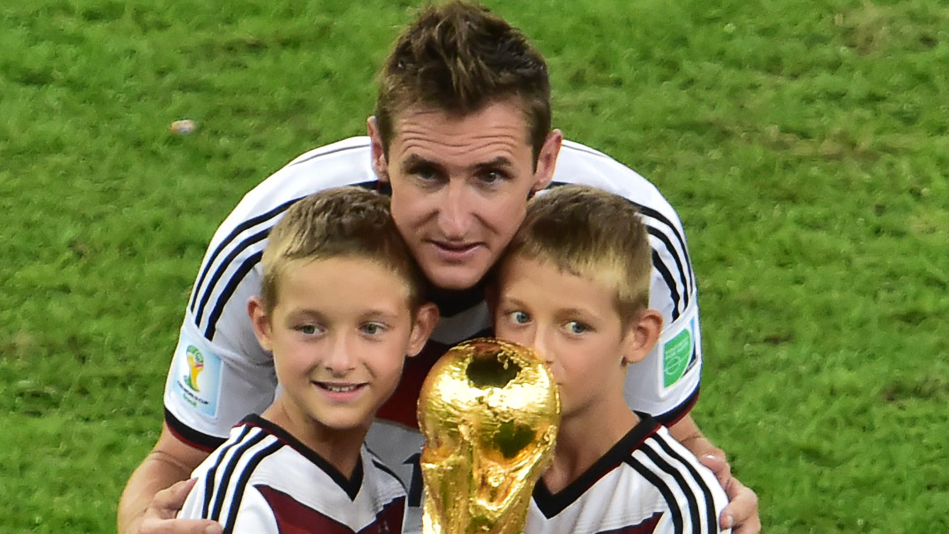 TOPSHOT-FBL-WC-2014-MATCH64-GER-ARG