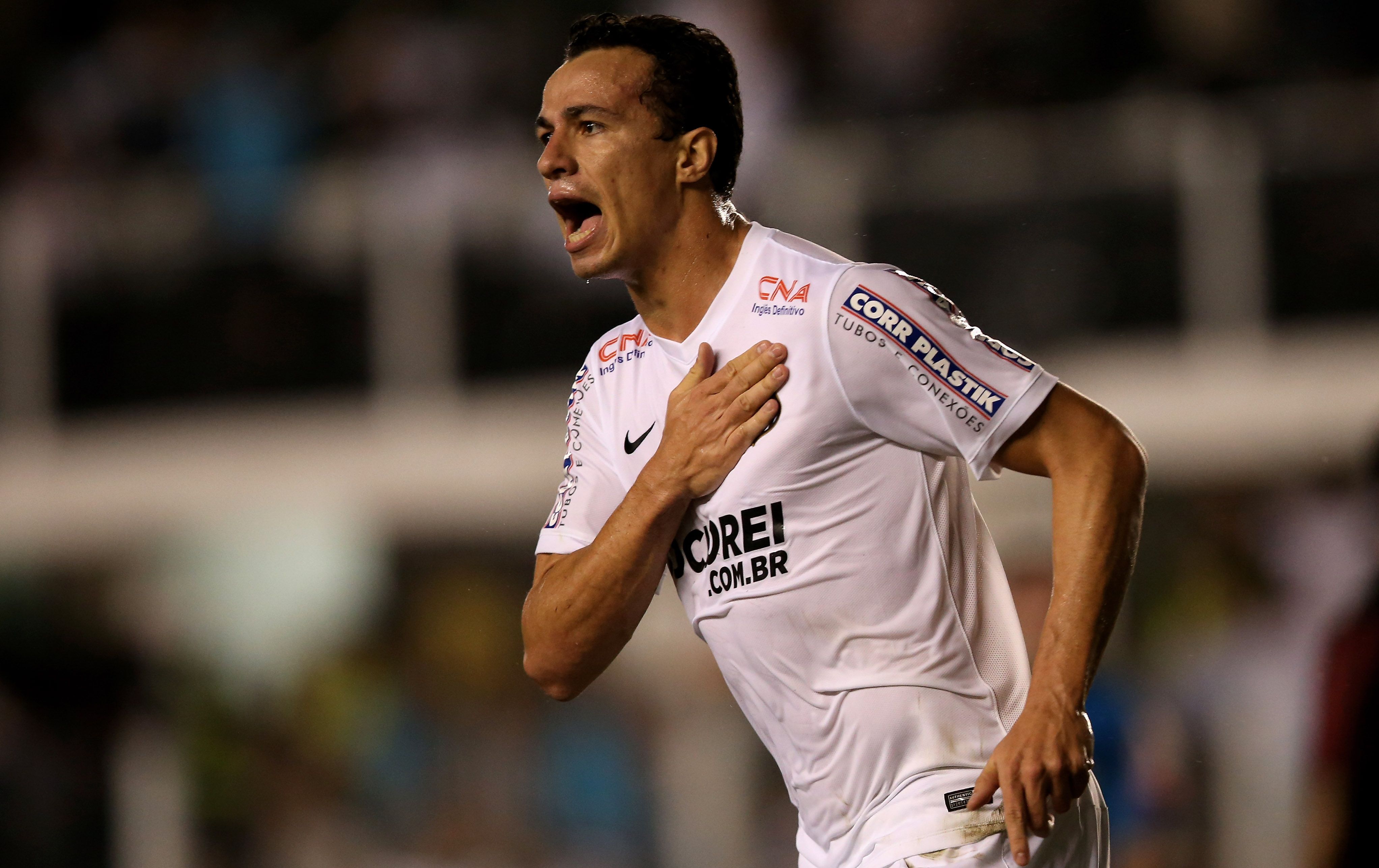 Santos v Atletico PR - Brasileirao Series A 2014