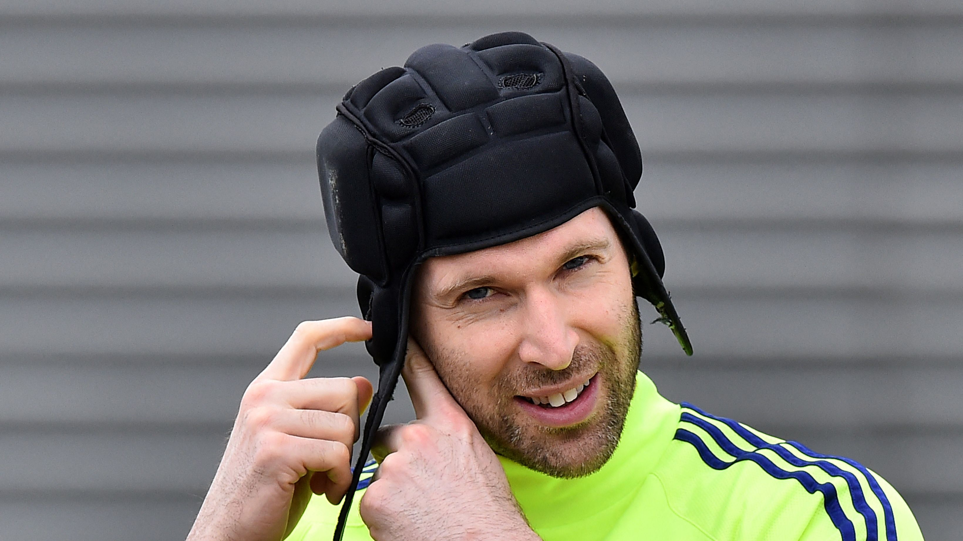 FBL-EUR-C1-PSG-CHELSEA-TRAINING