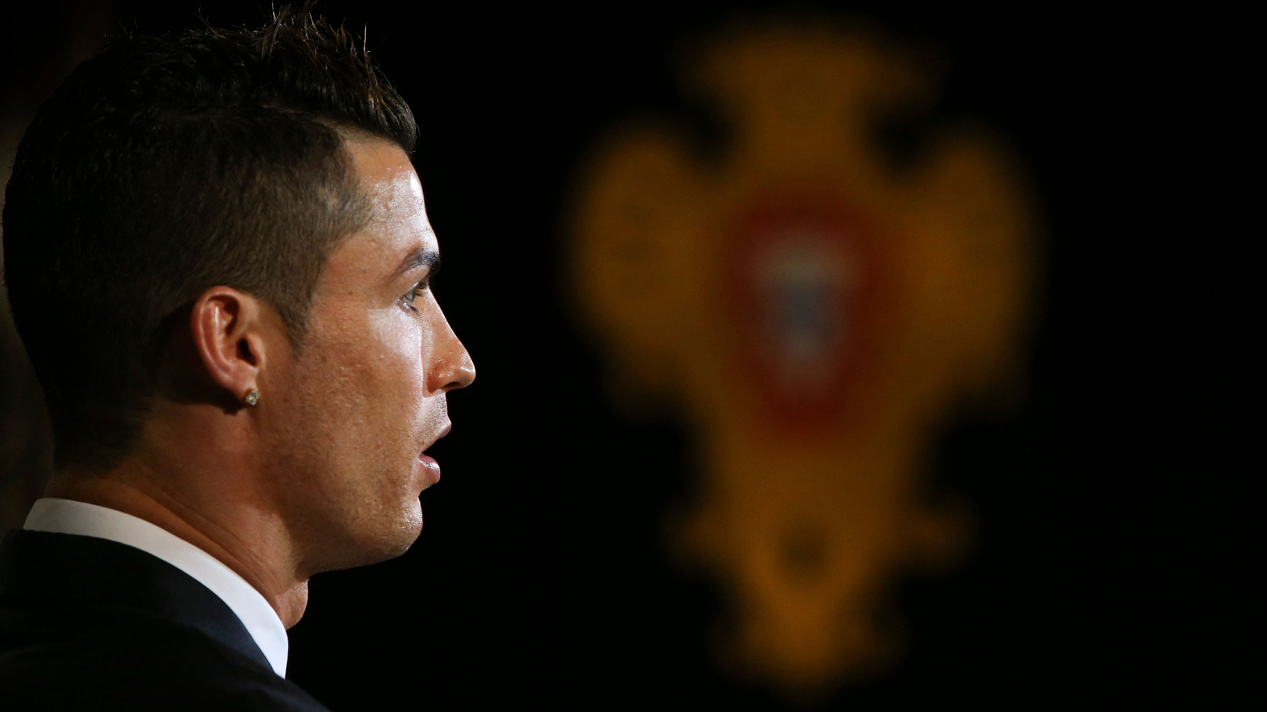 FBL-POR-AWARD-RONALDO
