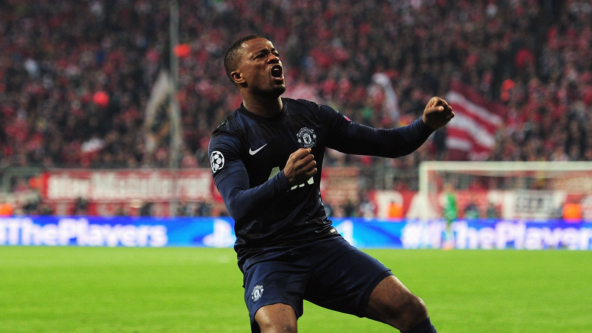 FC Bayern Muenchen v Manchester United - UEFA Champions League Round Quarter Final