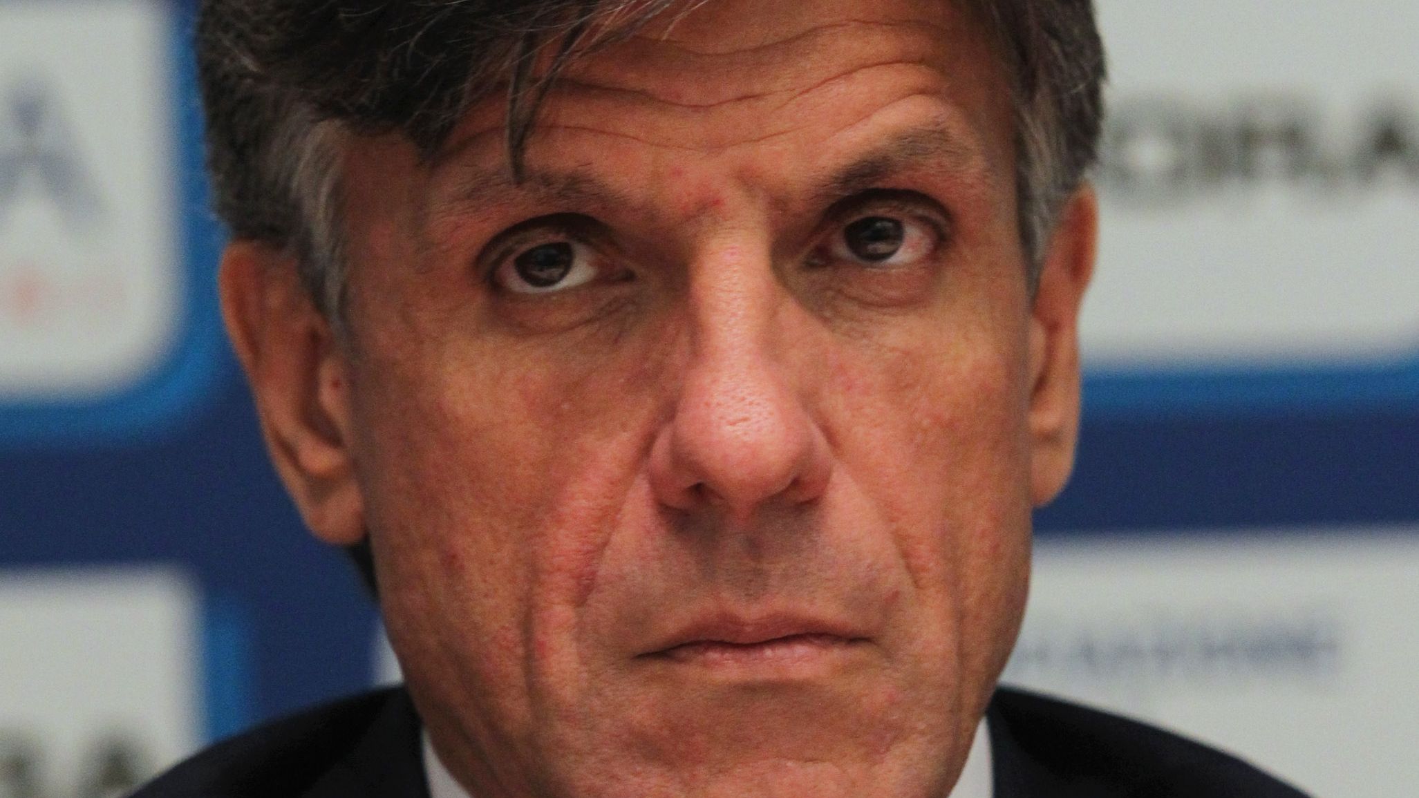Messina: "Árbitros, se alguém errar vai pagar caro. Sobre o VAR e o segundo amarelo..."