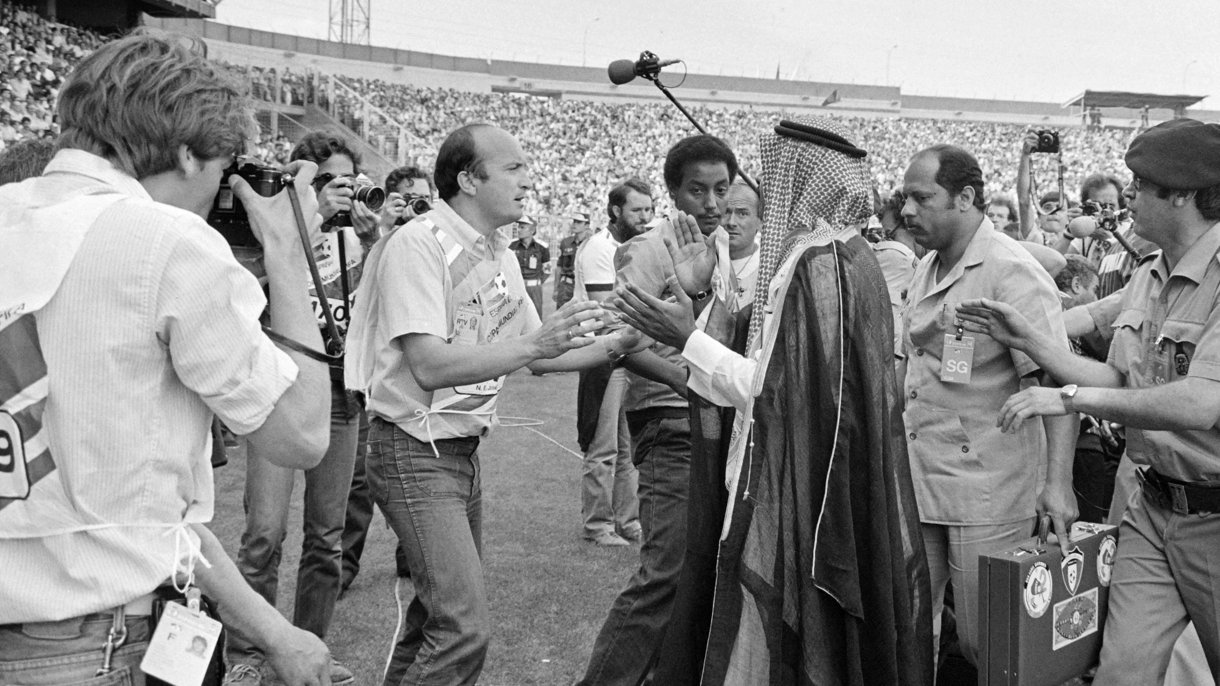 WORLD CUP-1982-FRANCE-KUWAIT
