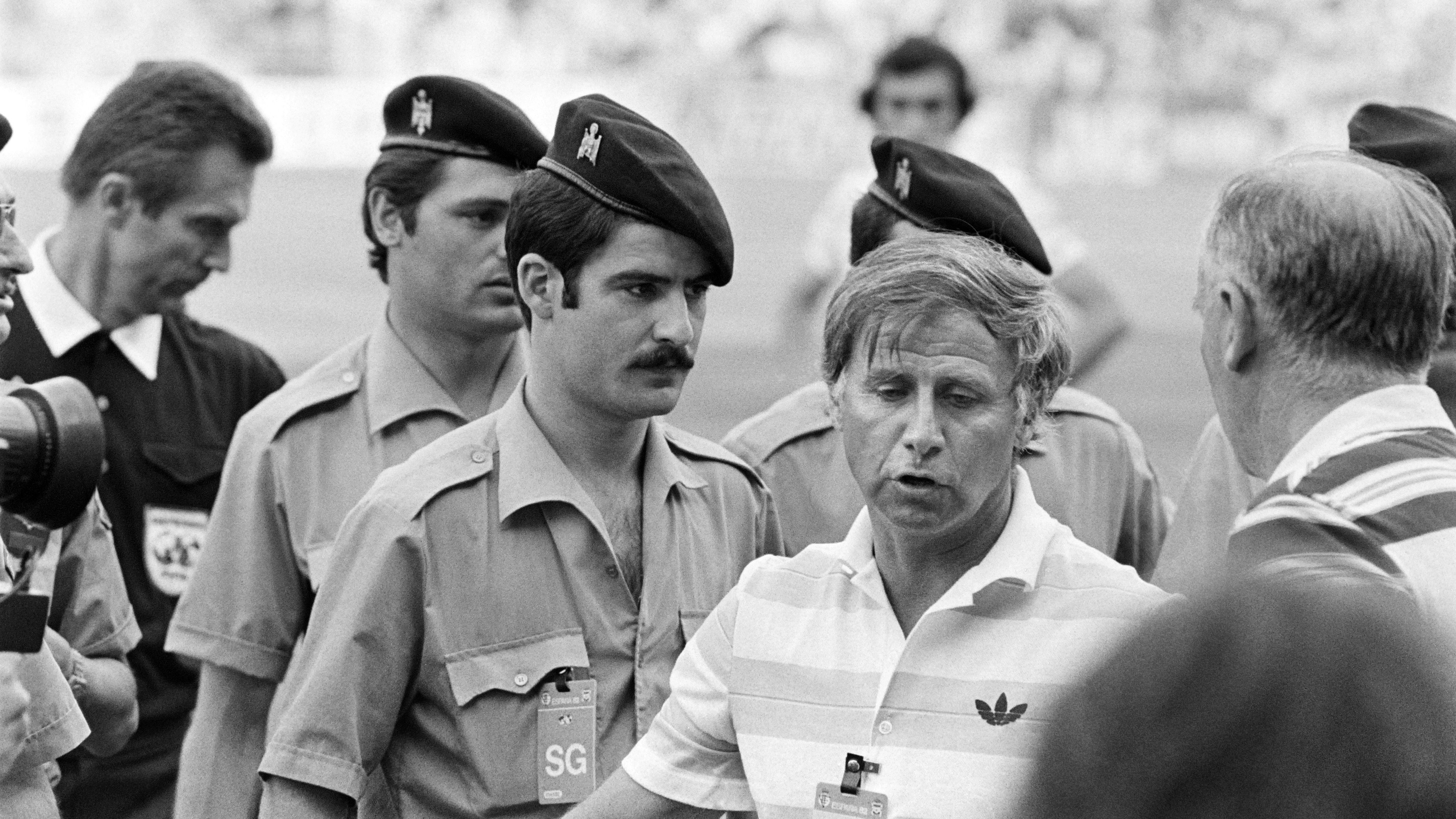 WORLD CUP-1982-FRANCE-KUWAIT