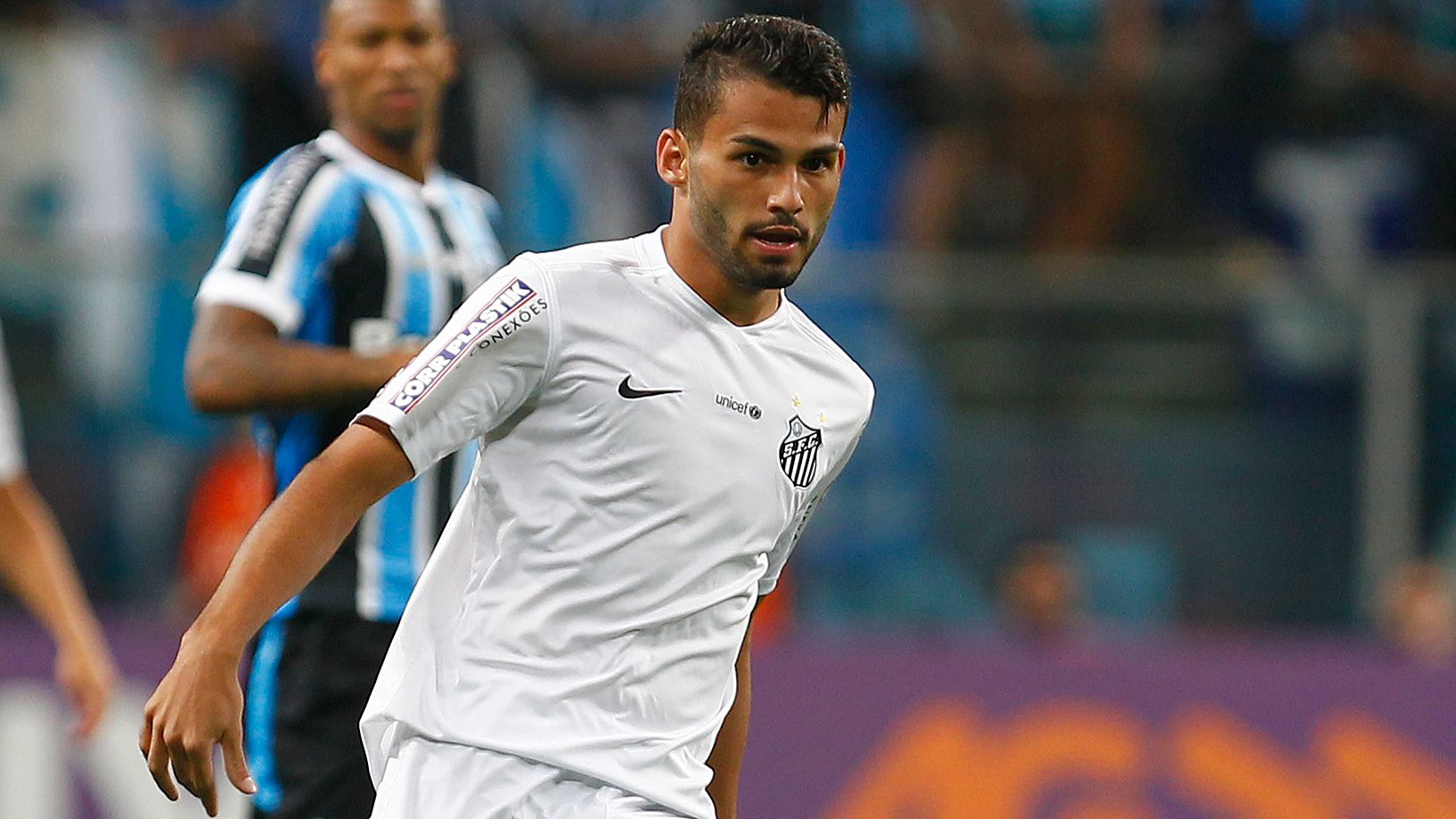 Gremio v Santos - Brasileirao Series A 2015