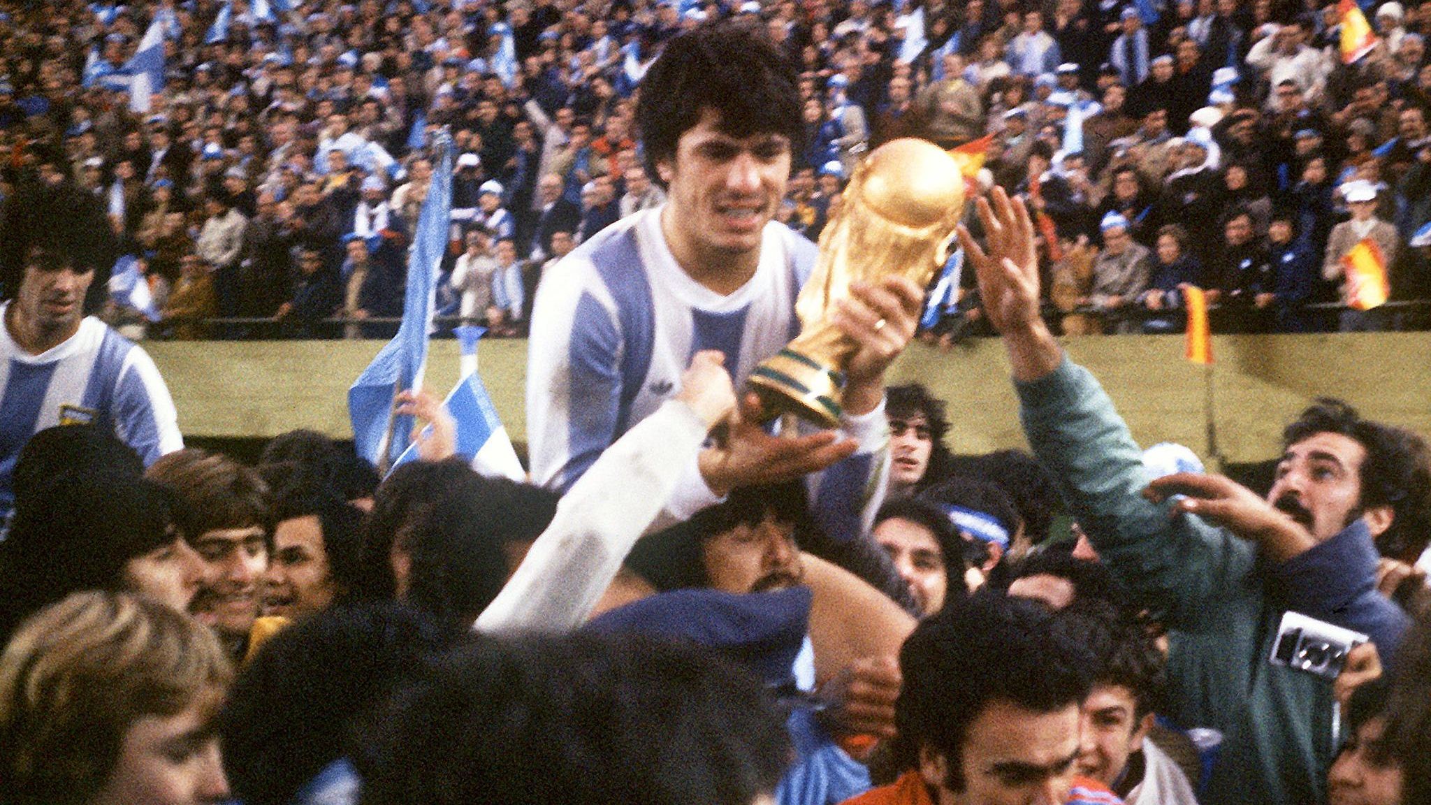 WORLD CUP-1978-ARG-PASSARELLA-TROPHY