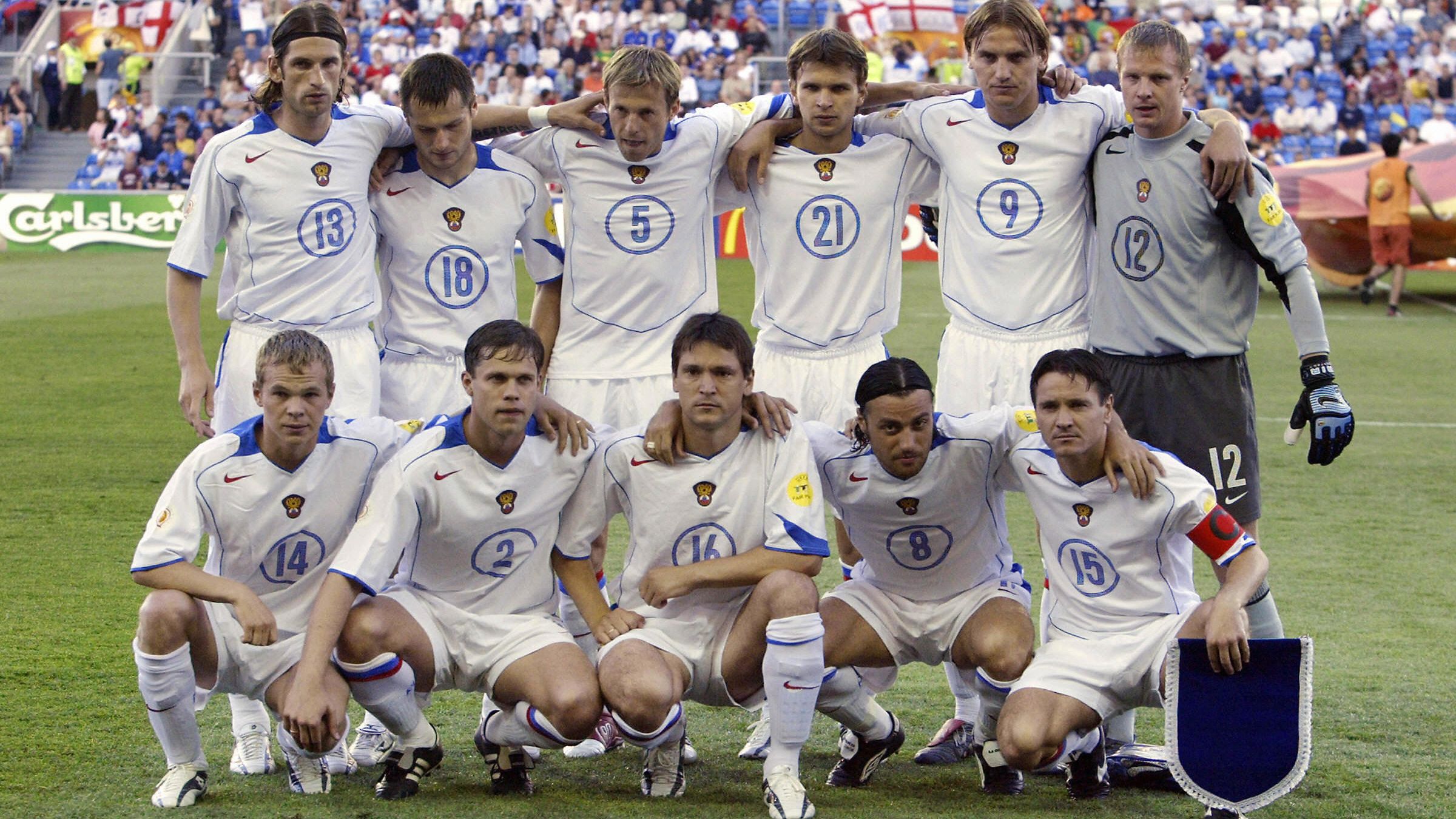 Russia's players pose, 20 June 2004 prio