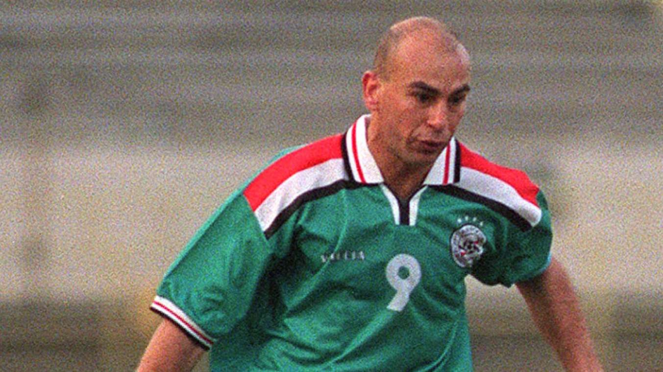 Egyption soccer star Hossam Hassan plays against C