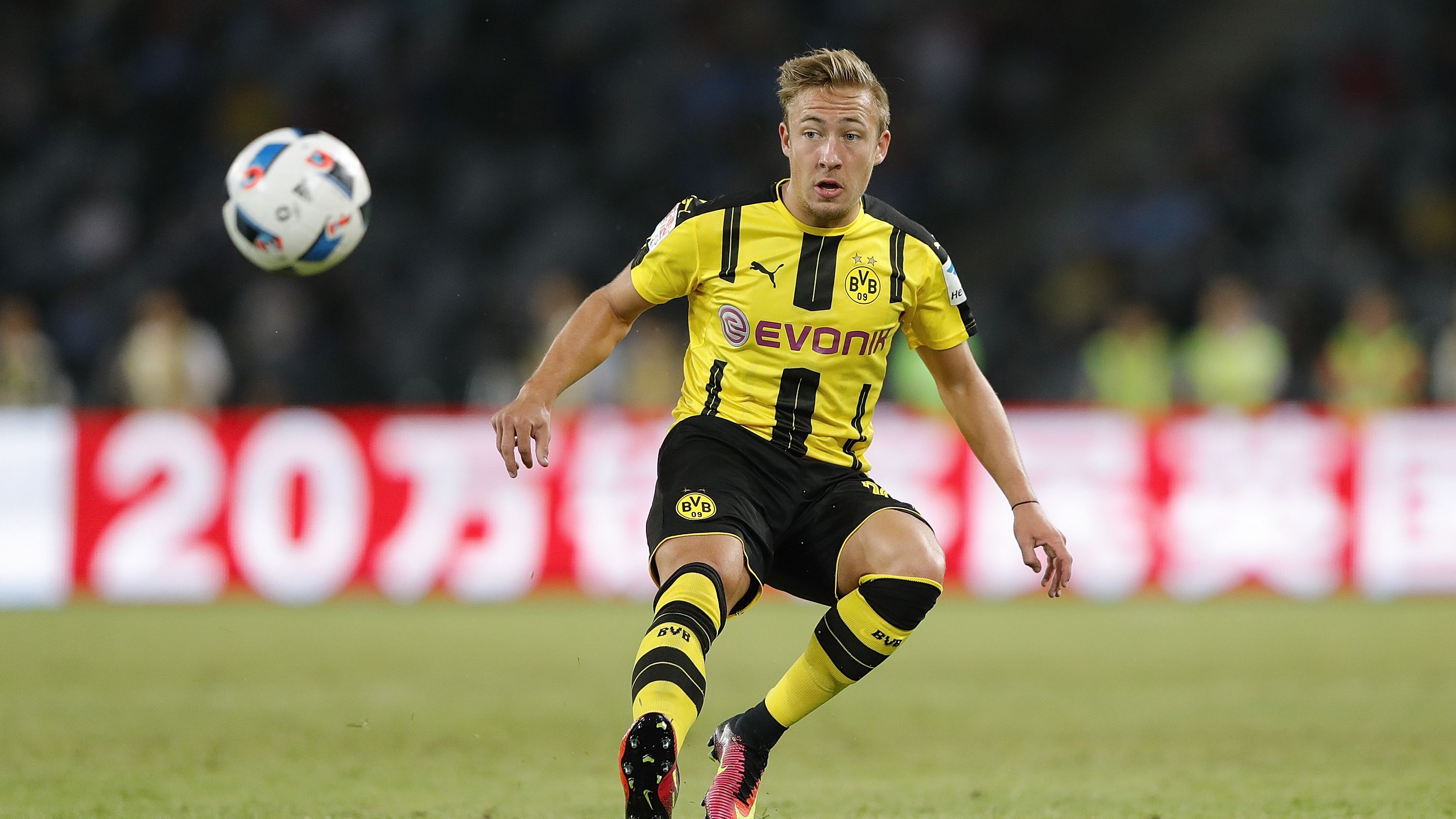 Borussia Dortmund v Manchester City - 2016 International Championship Cup China