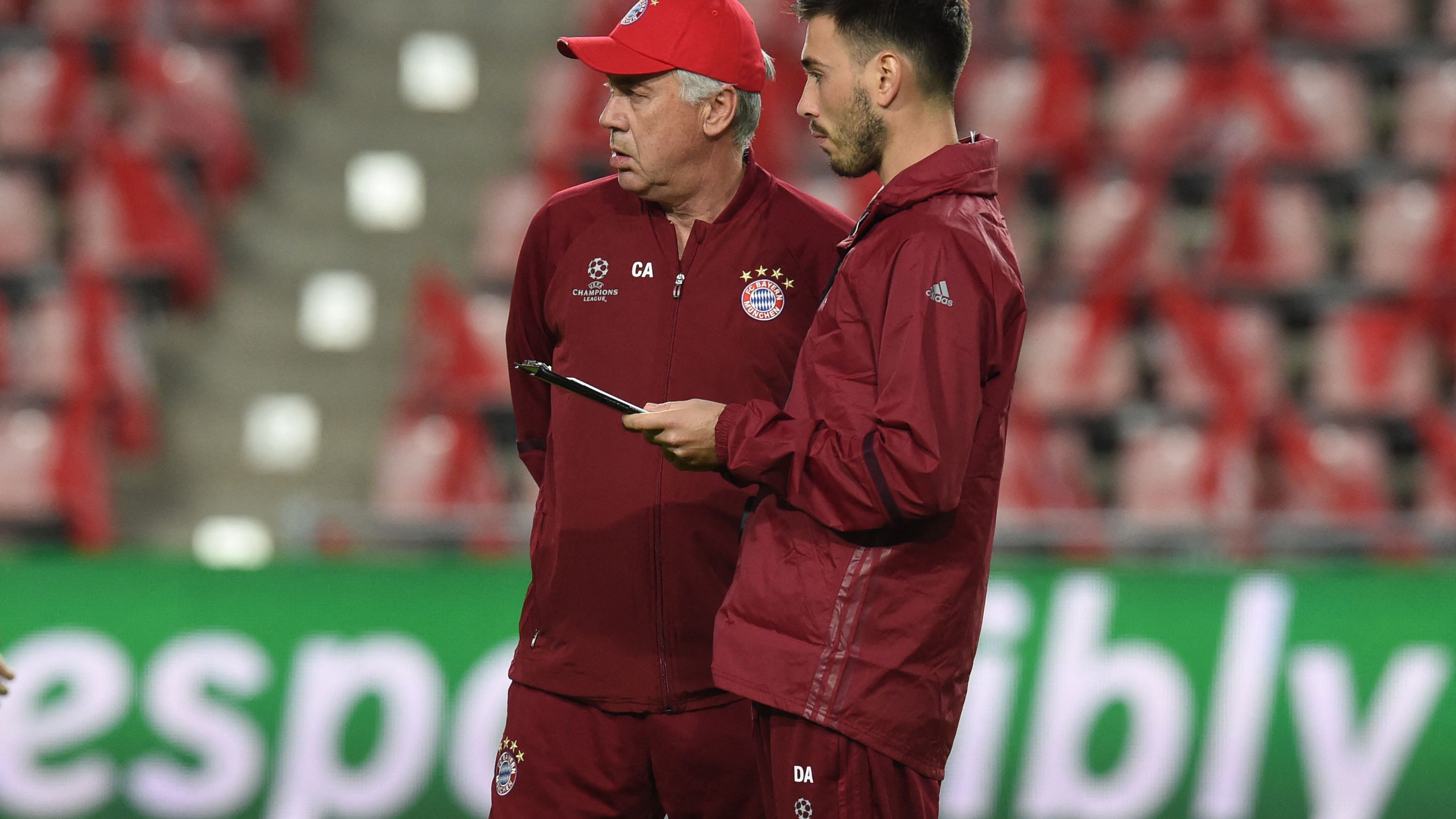 FBL-EUR-C1-BAYERN-MUNICH-TRAINING