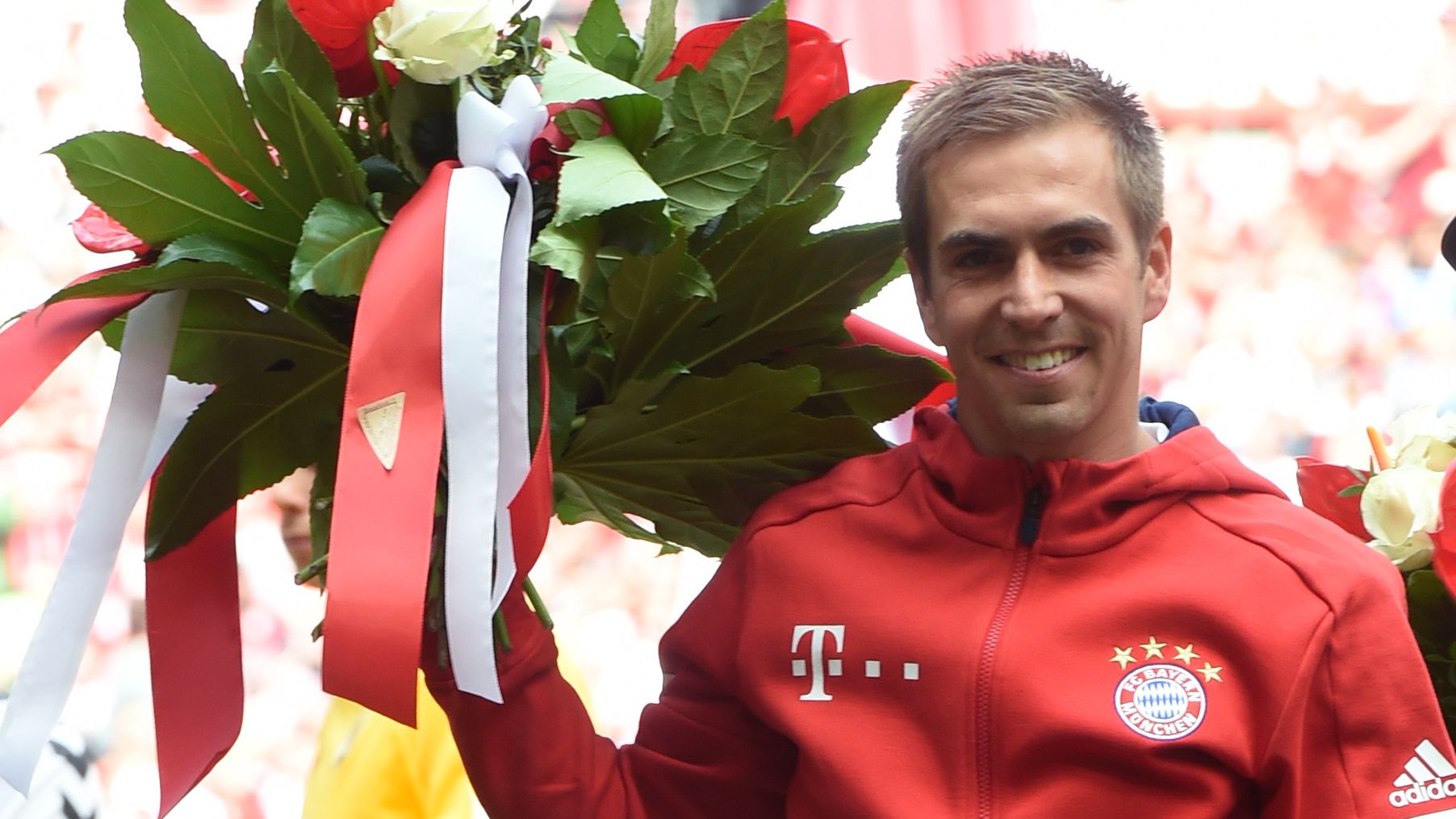 FBL-GER-BUNDESLIGA-MUNICH-FREIBURG