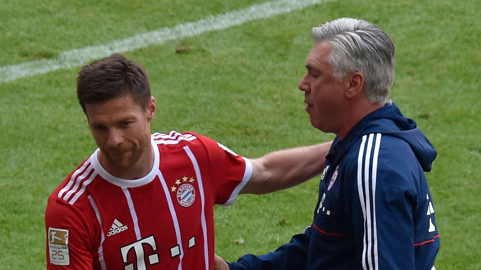 FBL-GER-BUNDESLIGA-MUNICH-FREIBURG