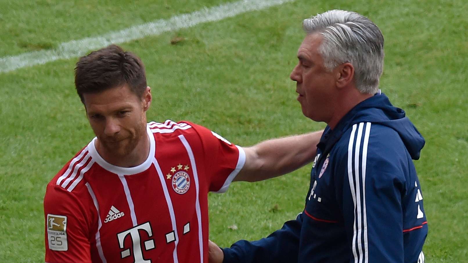 Xabi Alonso se niega a comprometer su futuro con el Bayer Leverkusen más allá del final de la temporada, mientras que el Real Madrid sigue considerando al ganador de la Bundesliga como