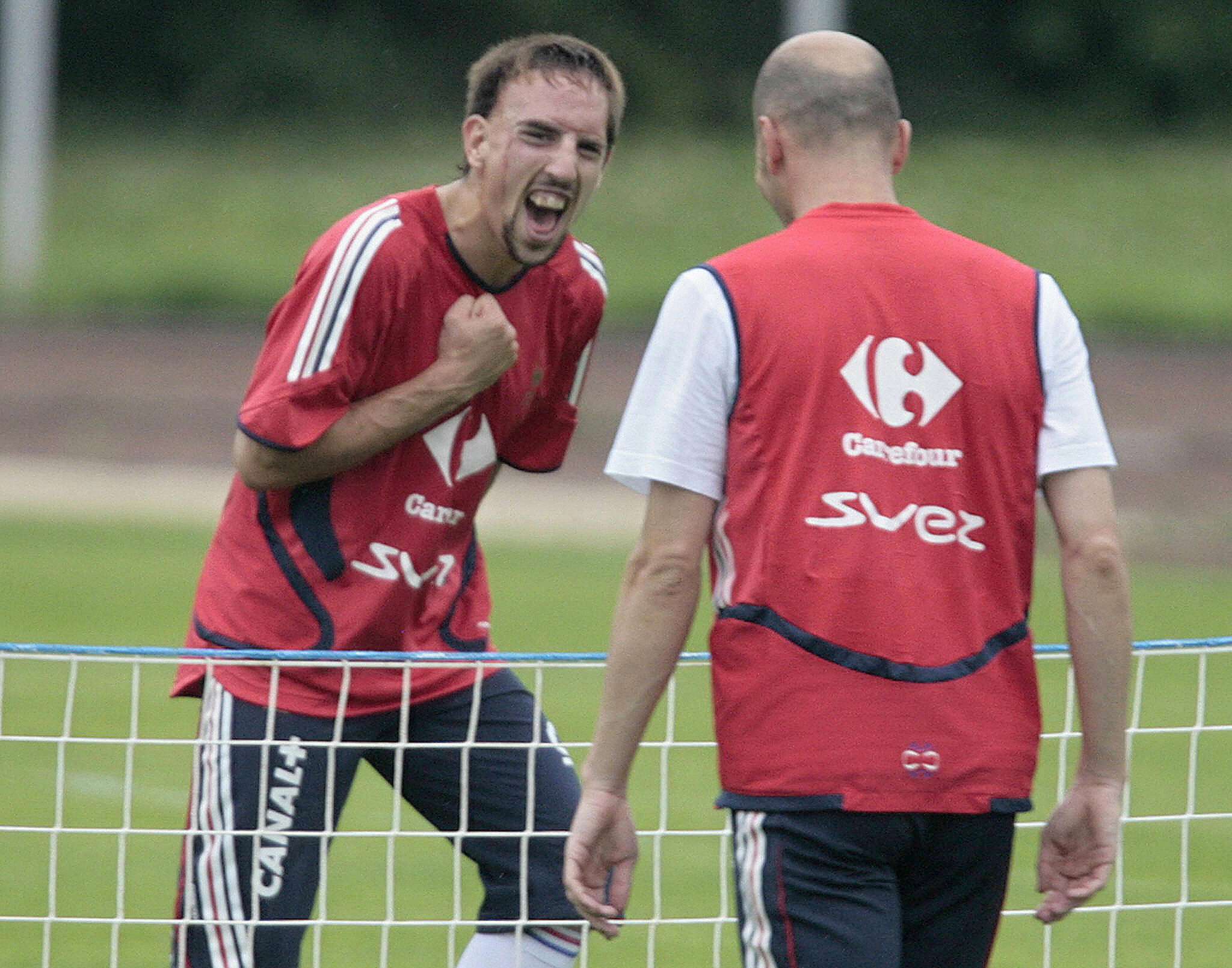 French football forward Franck Ribery (L