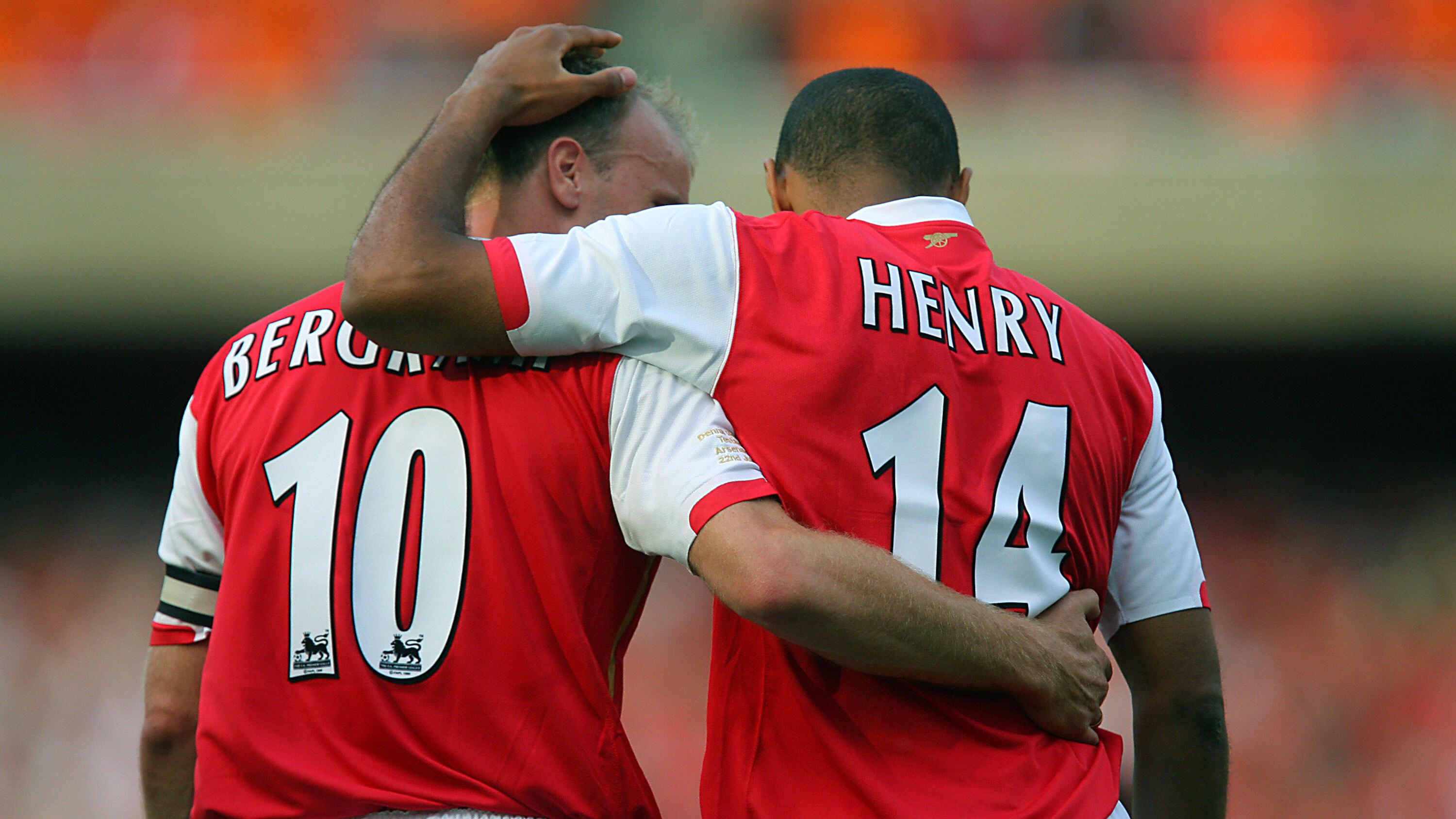 Thierry Henry (R) of Arsenal celebrates