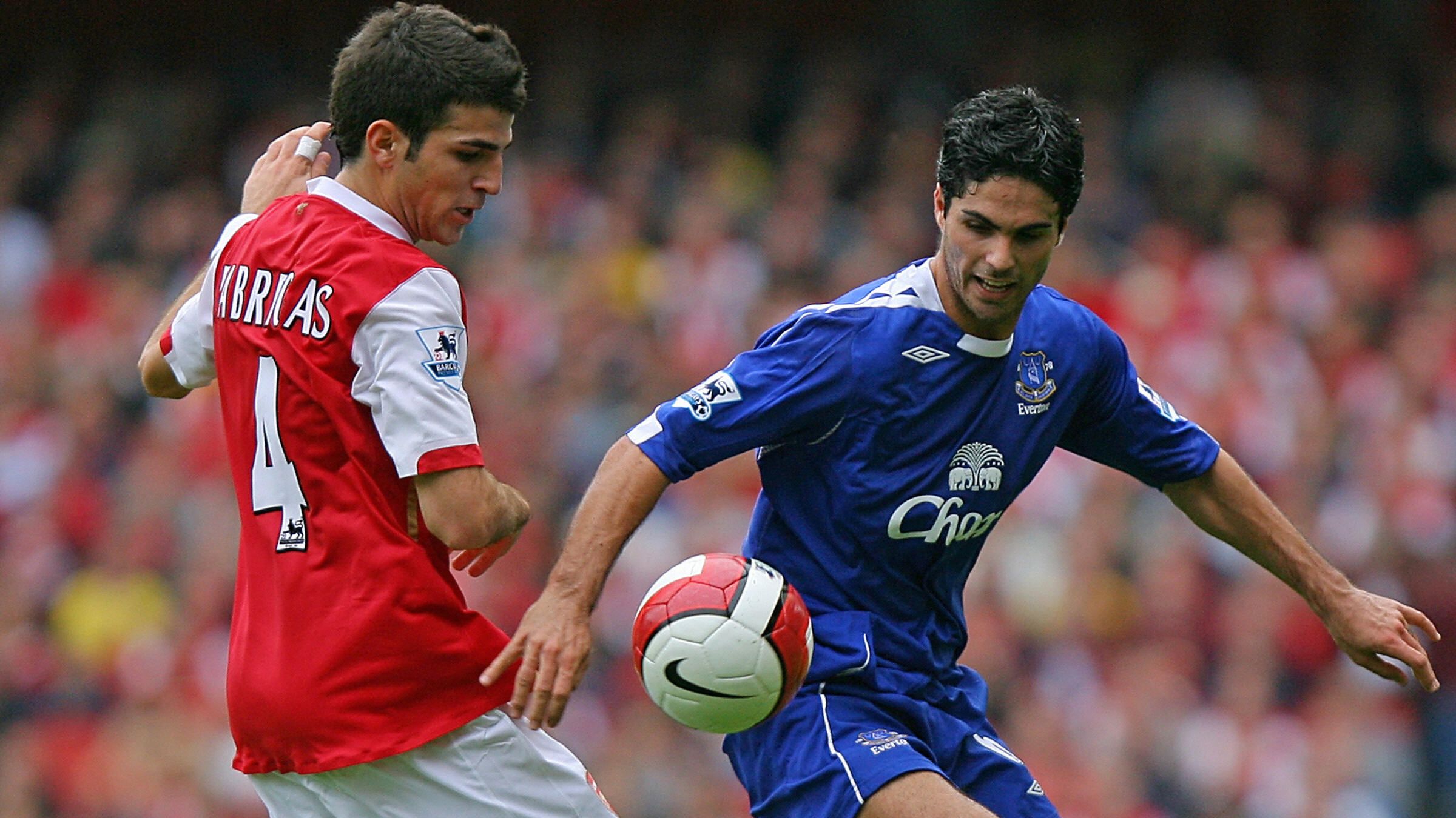 Everton's Spanish midfielder Mikel Artet