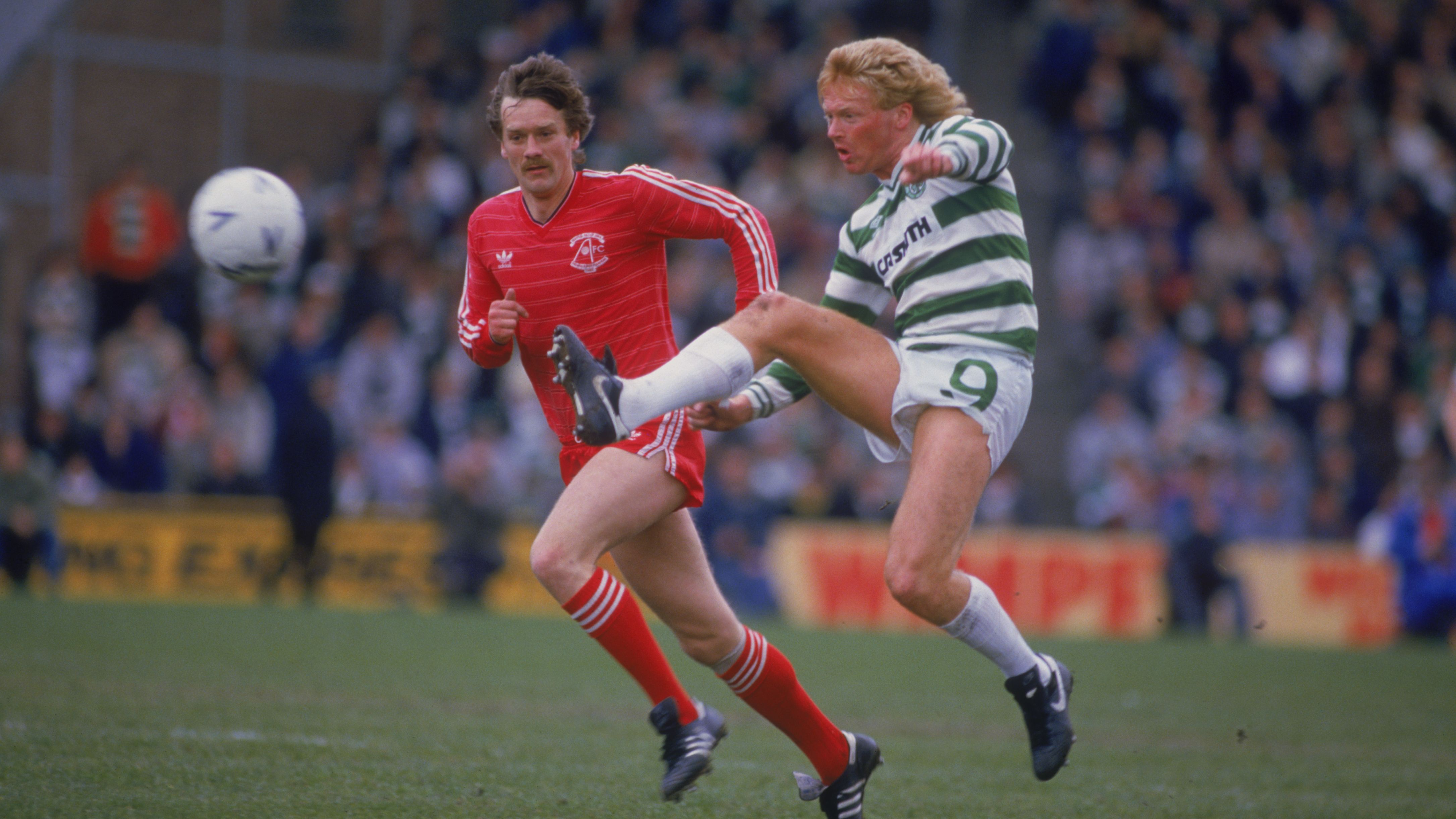 Mo Johnston In Action