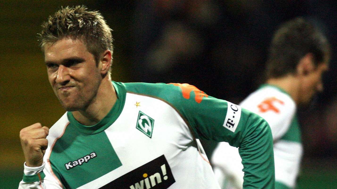 FILES - A picture taken 04 November 2007