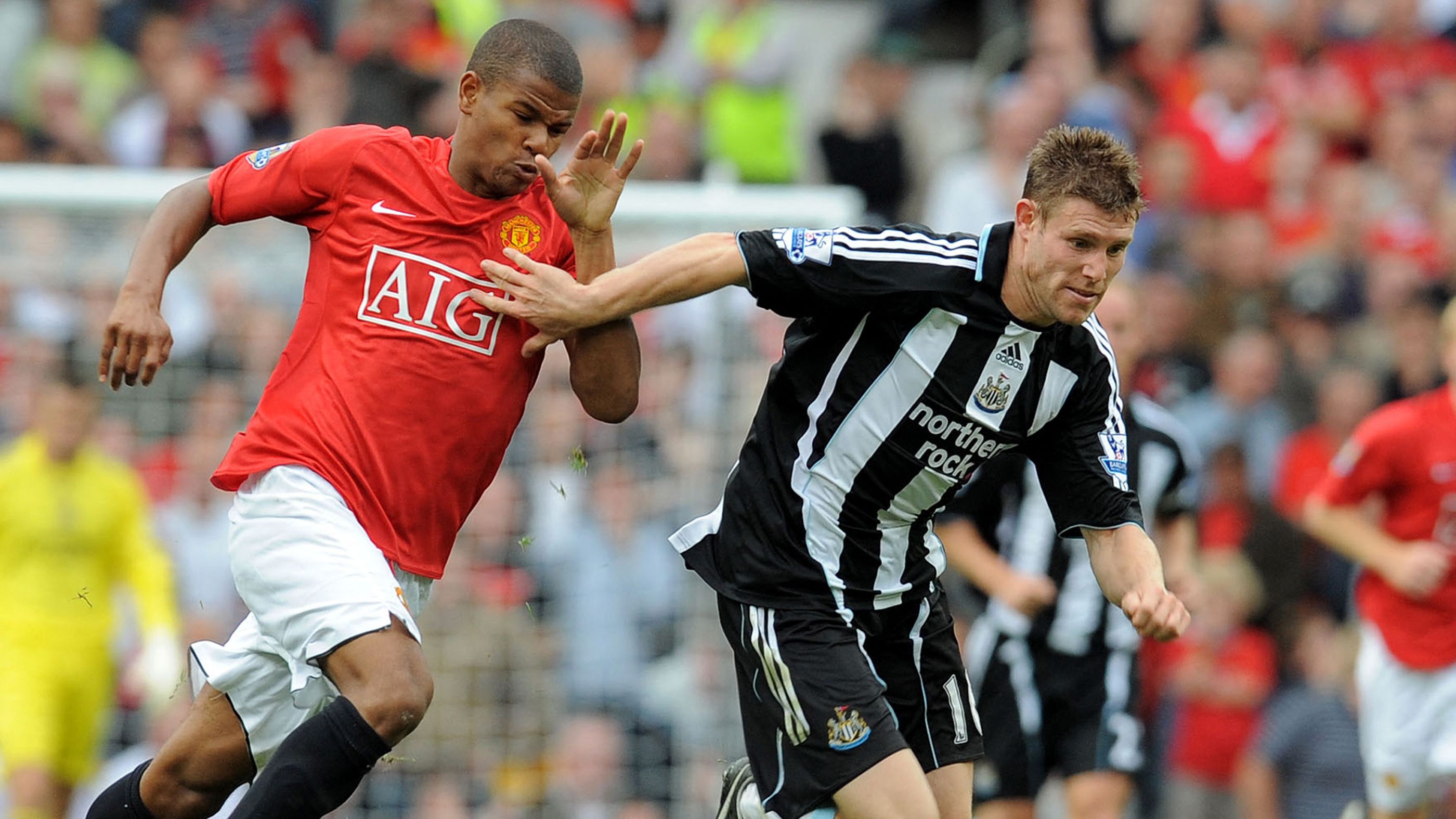 FBL-ENG-PR-MANUTD-NEWCASTLE