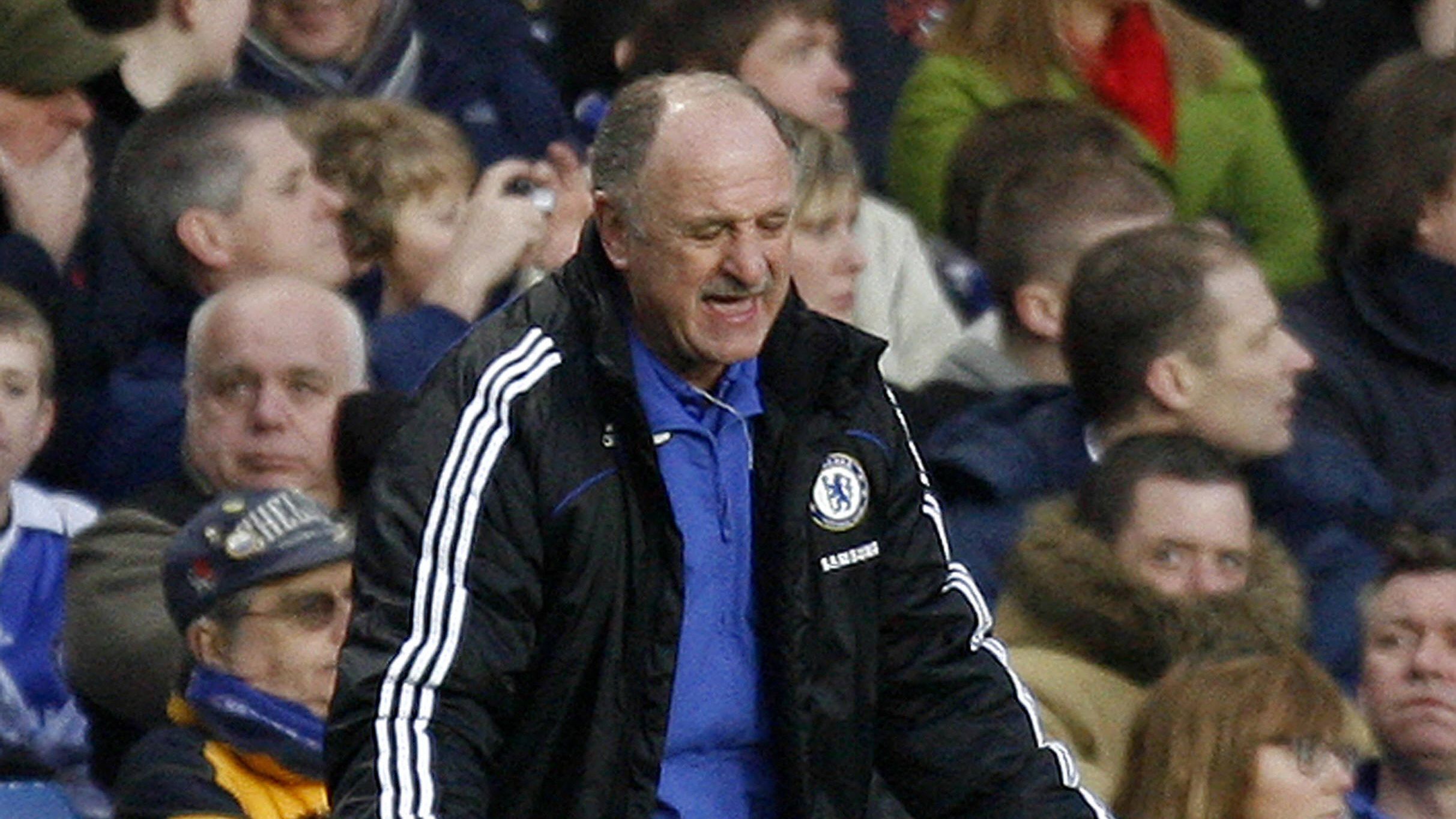 Chelsea's Manager Luiz Felipe Scolari ge