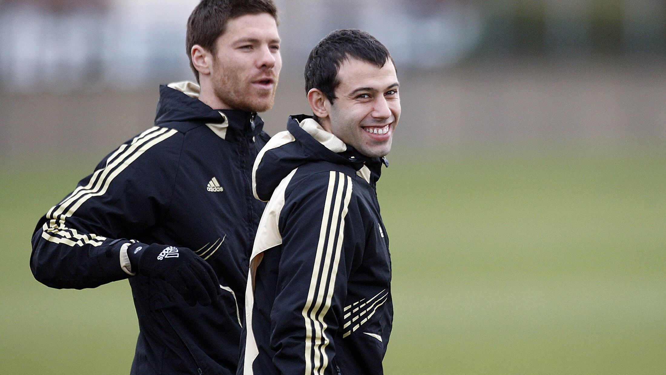 Liverpool's Spanish midfielder Xabi Alon