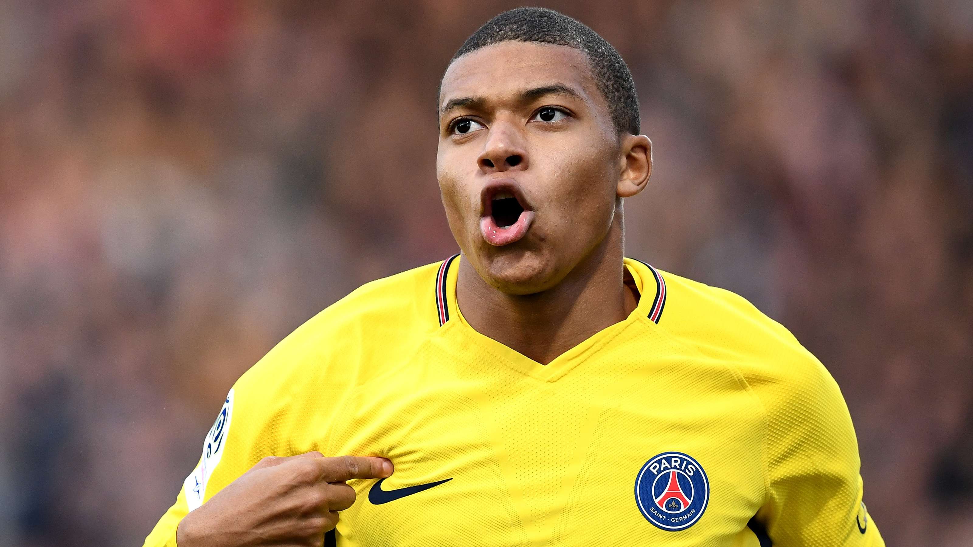 FBL-FRA-LIGUE1-ANGERS-PSG