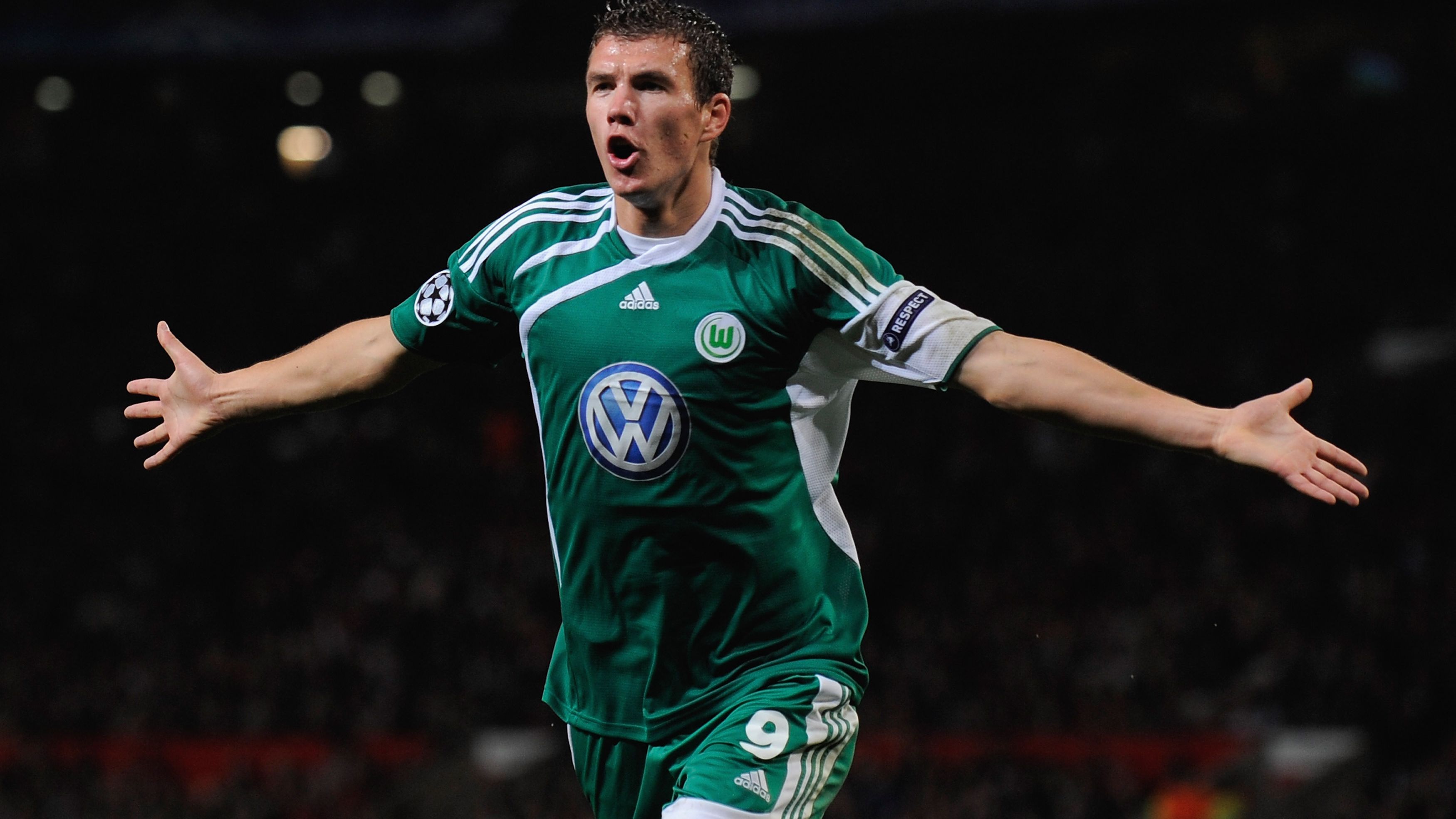 Manchester United v VfL Wolfsburg - UEFA Champions league