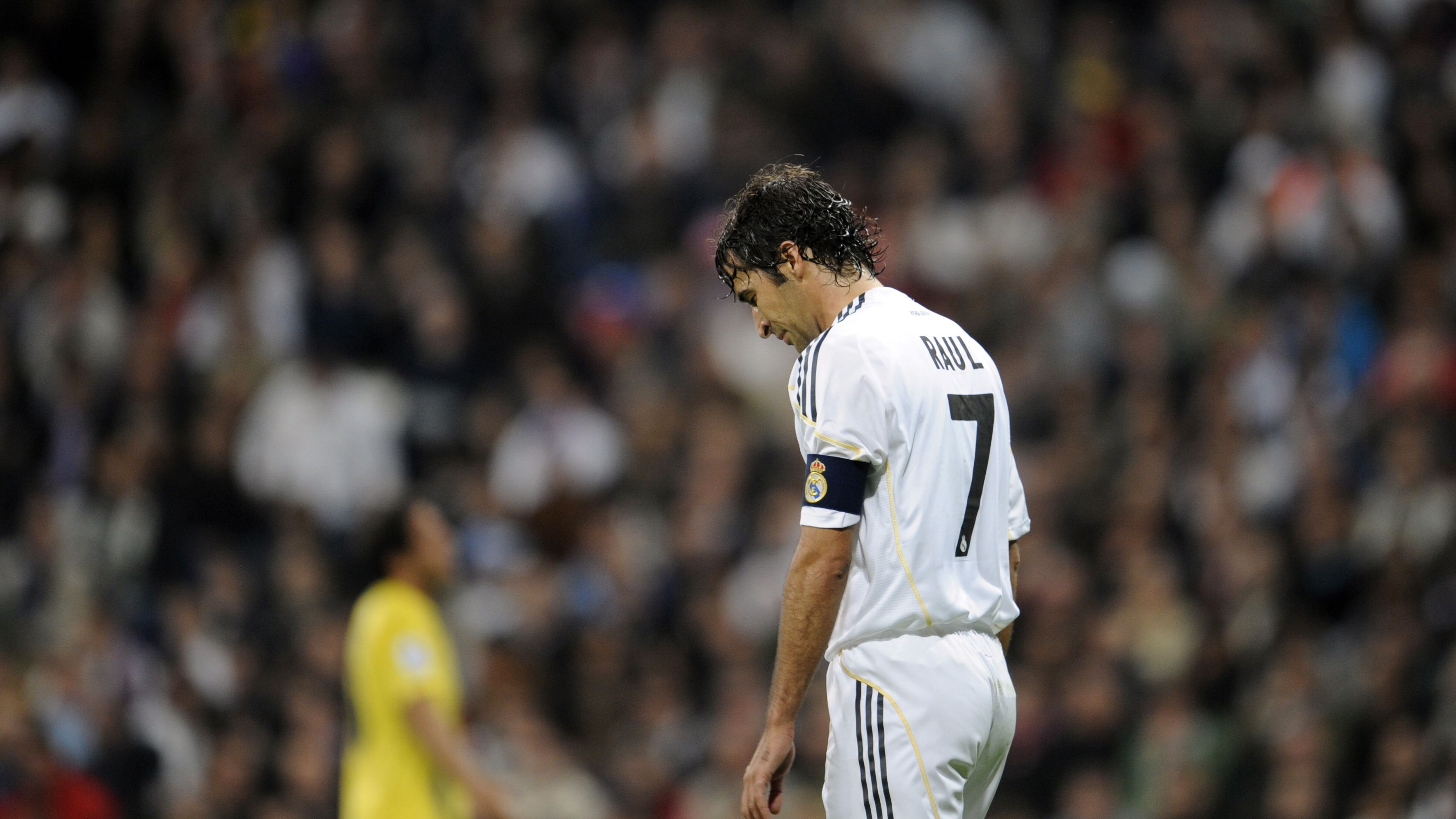 Real Madrid's captain Raul Gonzalez gest