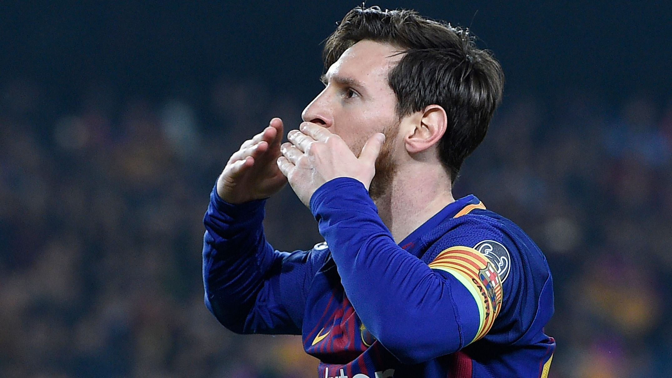 TOPSHOT-FBL-EUR-C1-BARCELONA-CHELSEA