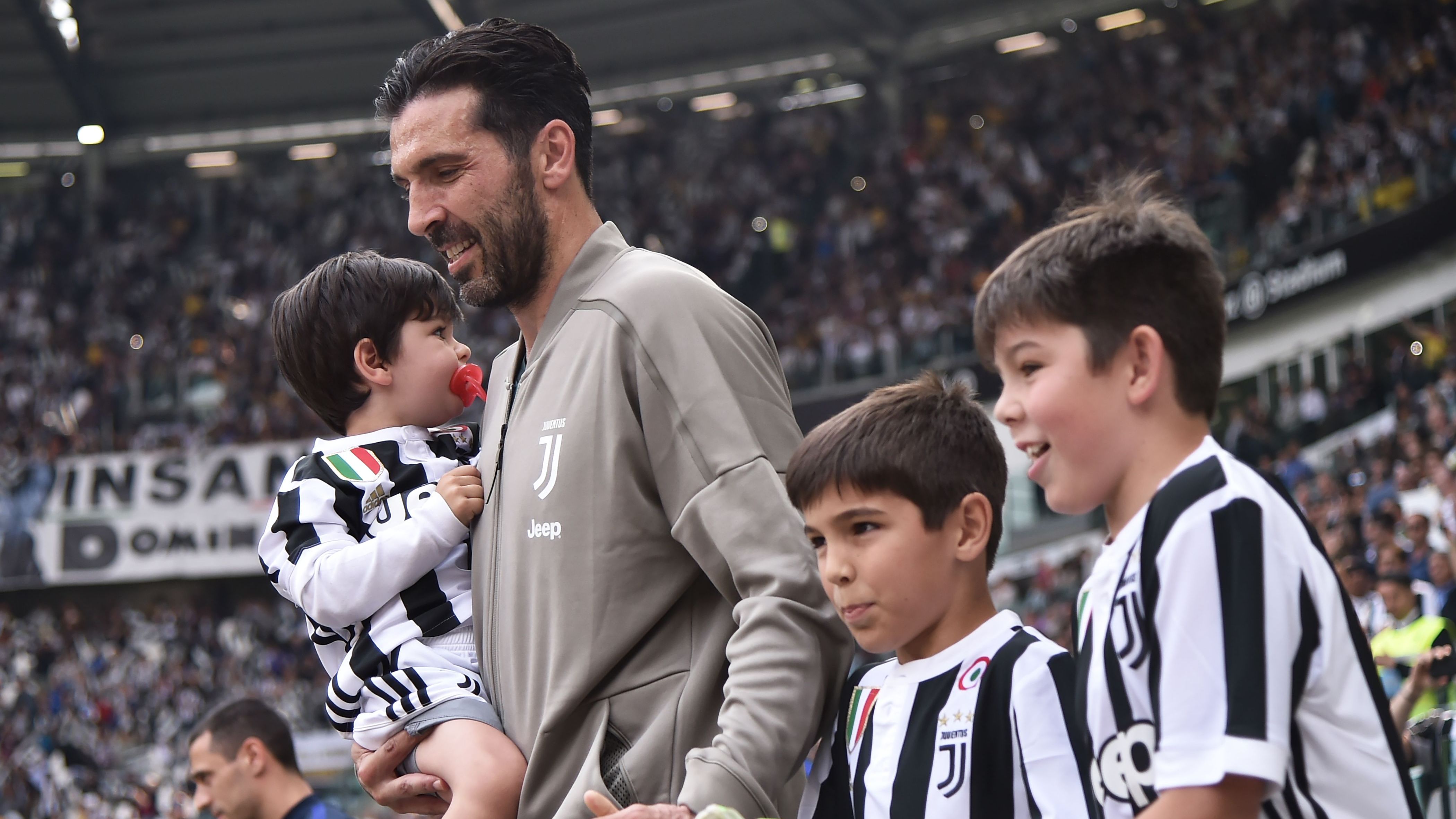 TOPSHOT-FBL-ITA-SERIEA-JUVENTUS-VERONA