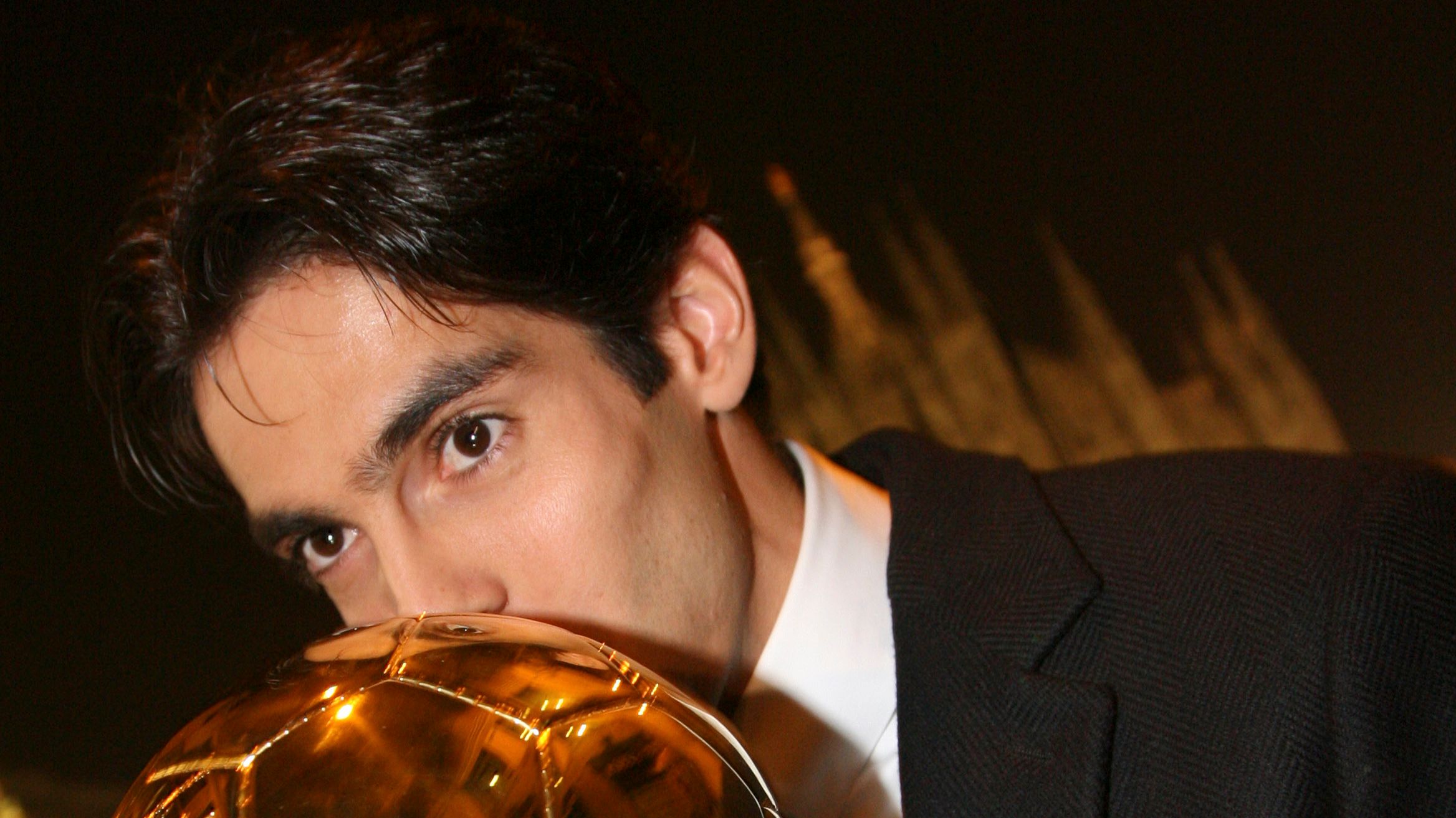 AC Milan's Brazilian midfielder Kaka arr