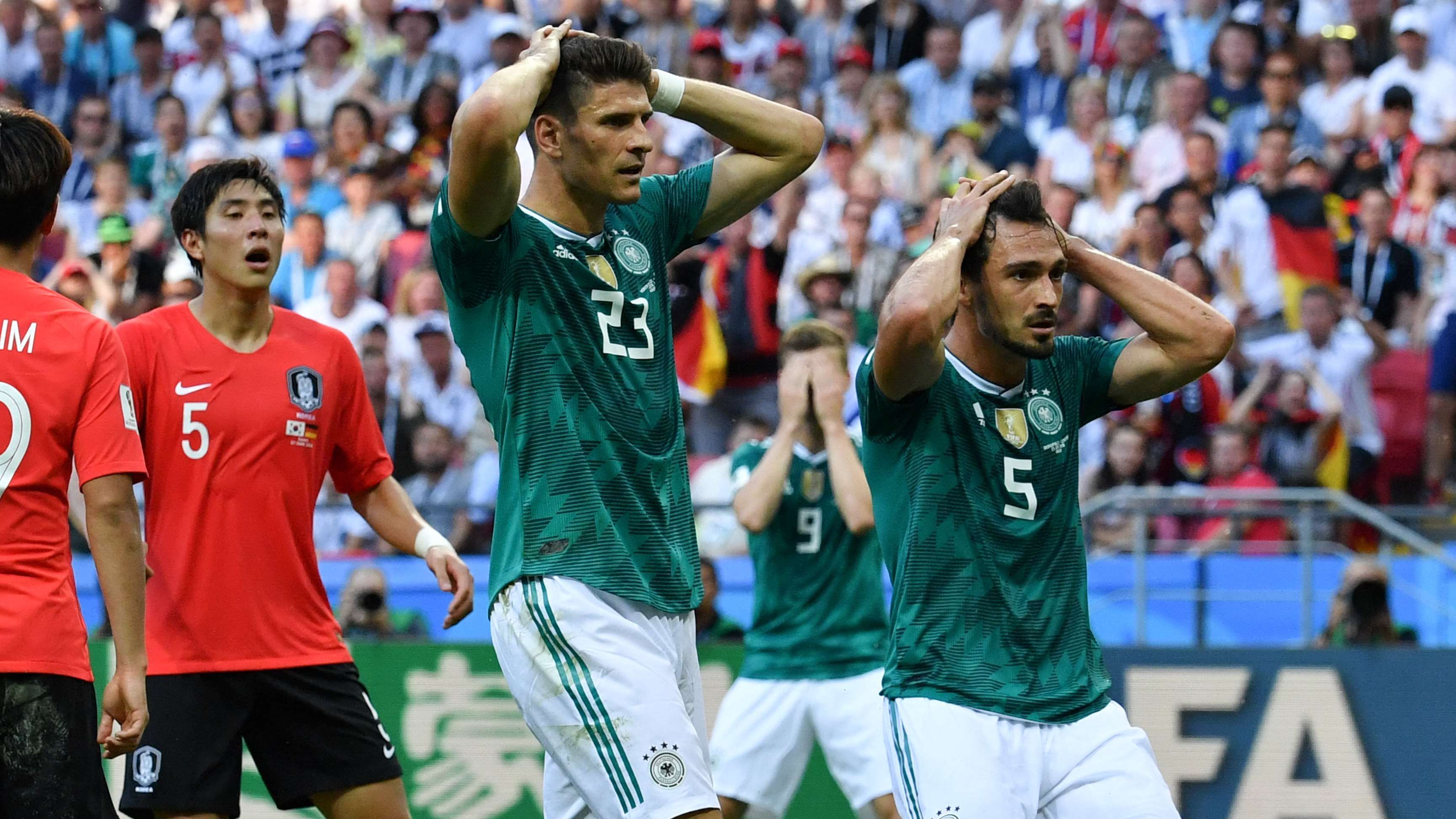 TOPSHOT-FBL-WC-2018-MATCH43-KOR-GER