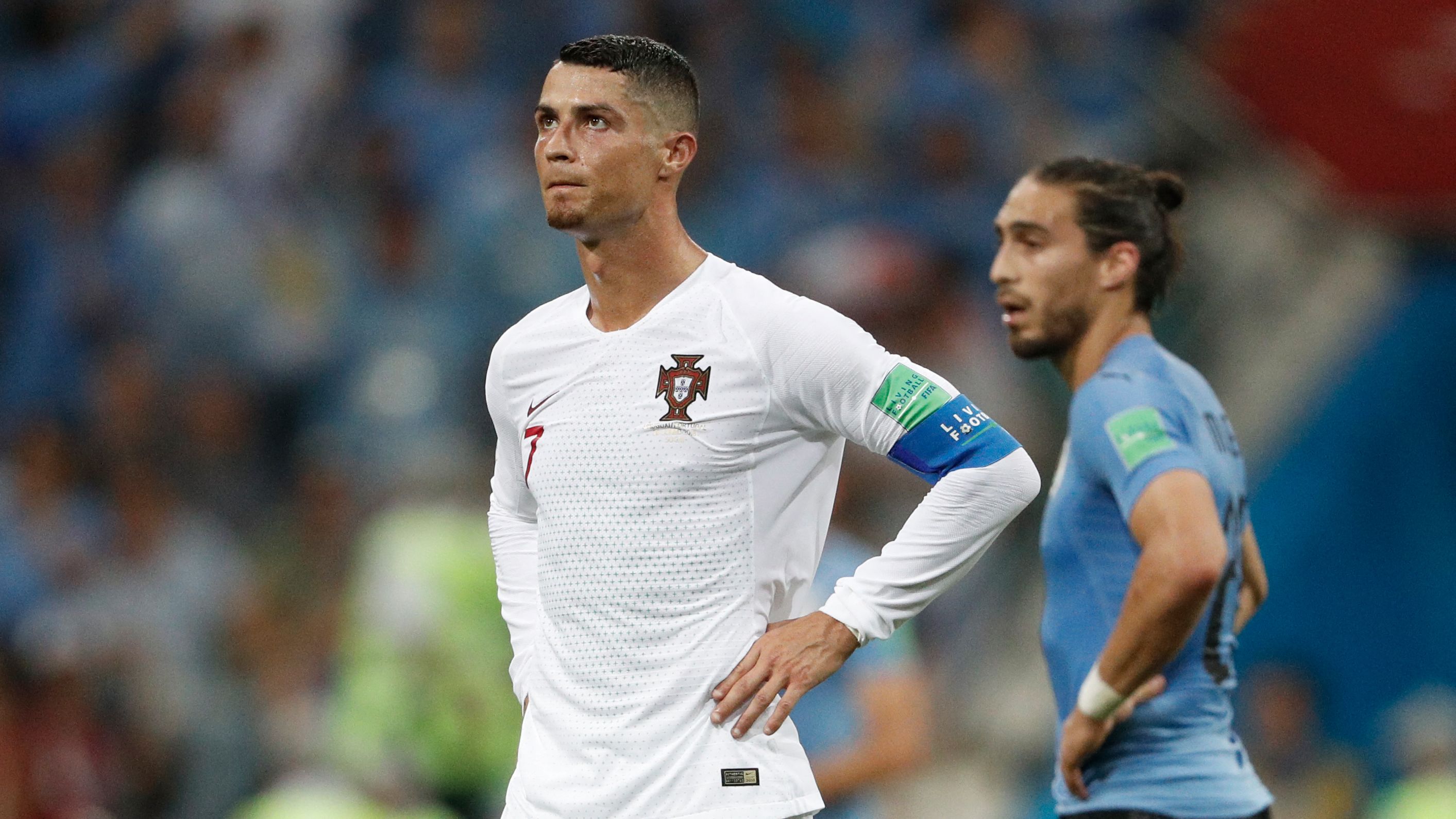 TOPSHOT-FBL-WC-2018-MATCH49-URU-POR