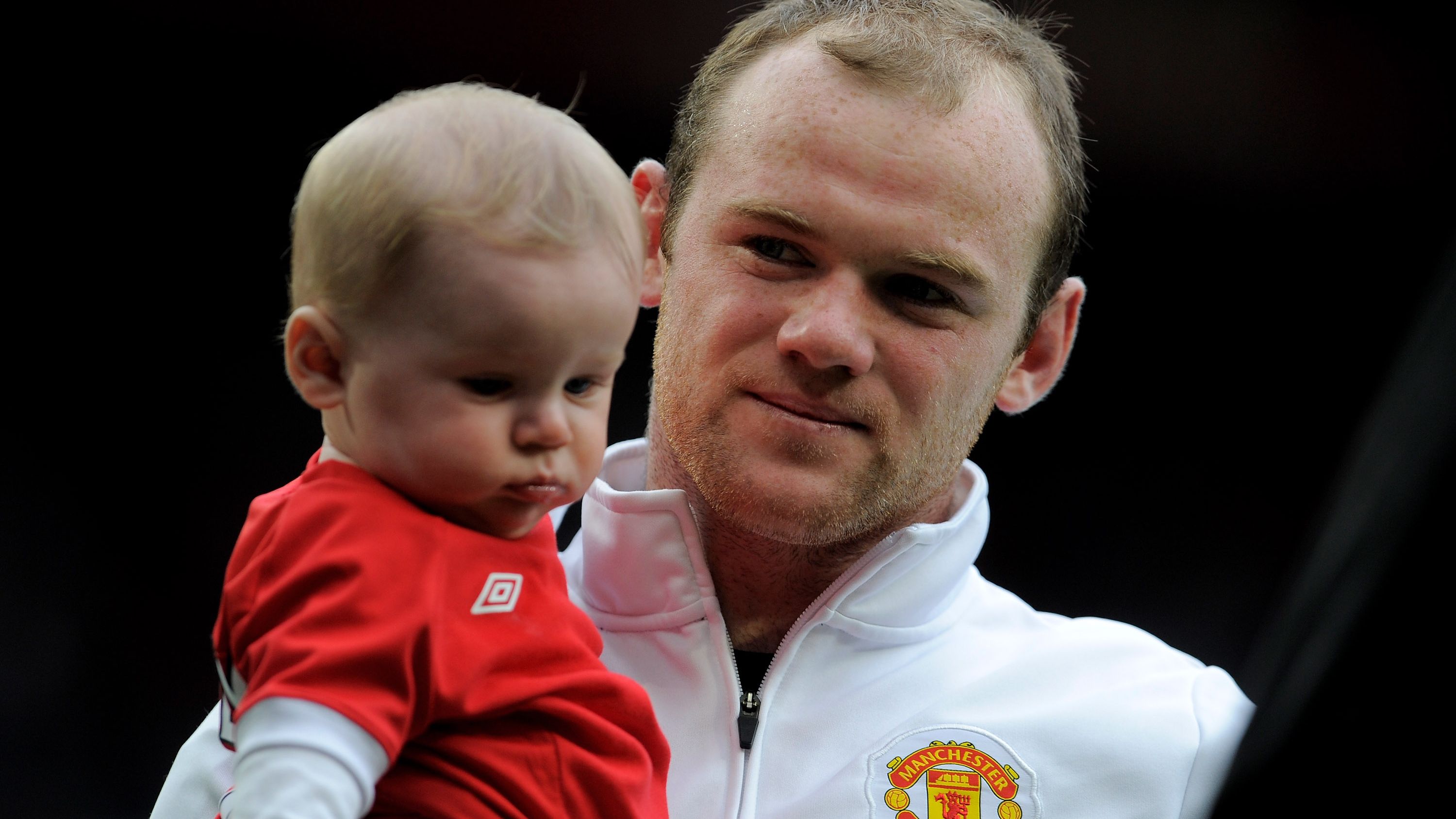 Manchester United v Stoke City - Premier League