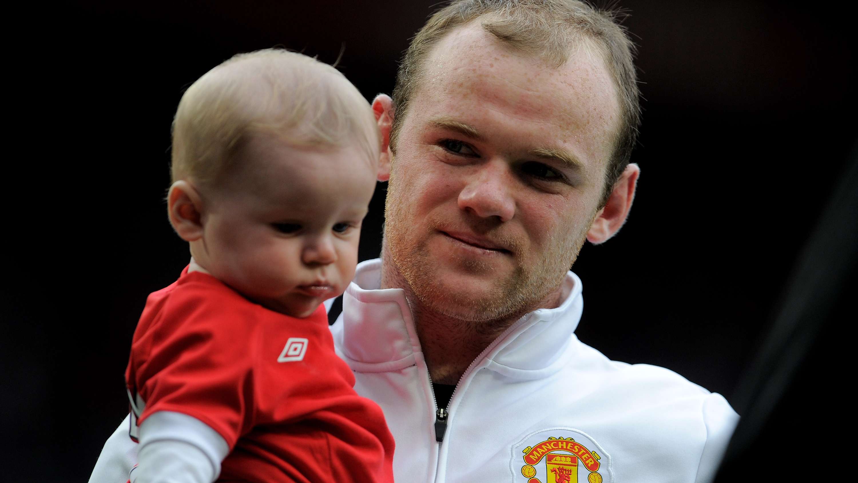 Manchester United v Stoke City - Premier League