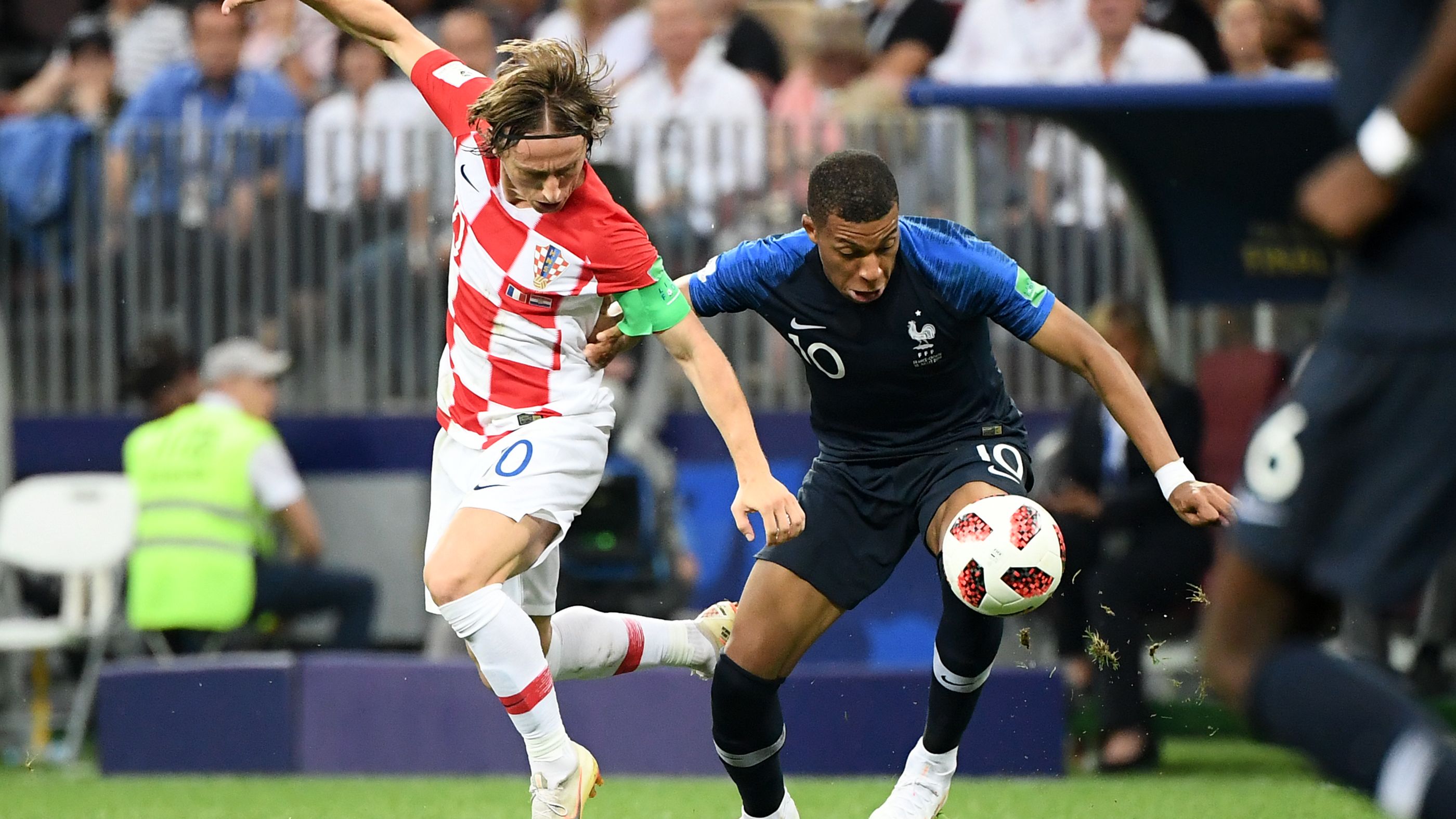 TOPSHOT-FBL-WC-2018-MATCH64-FRA-CRO