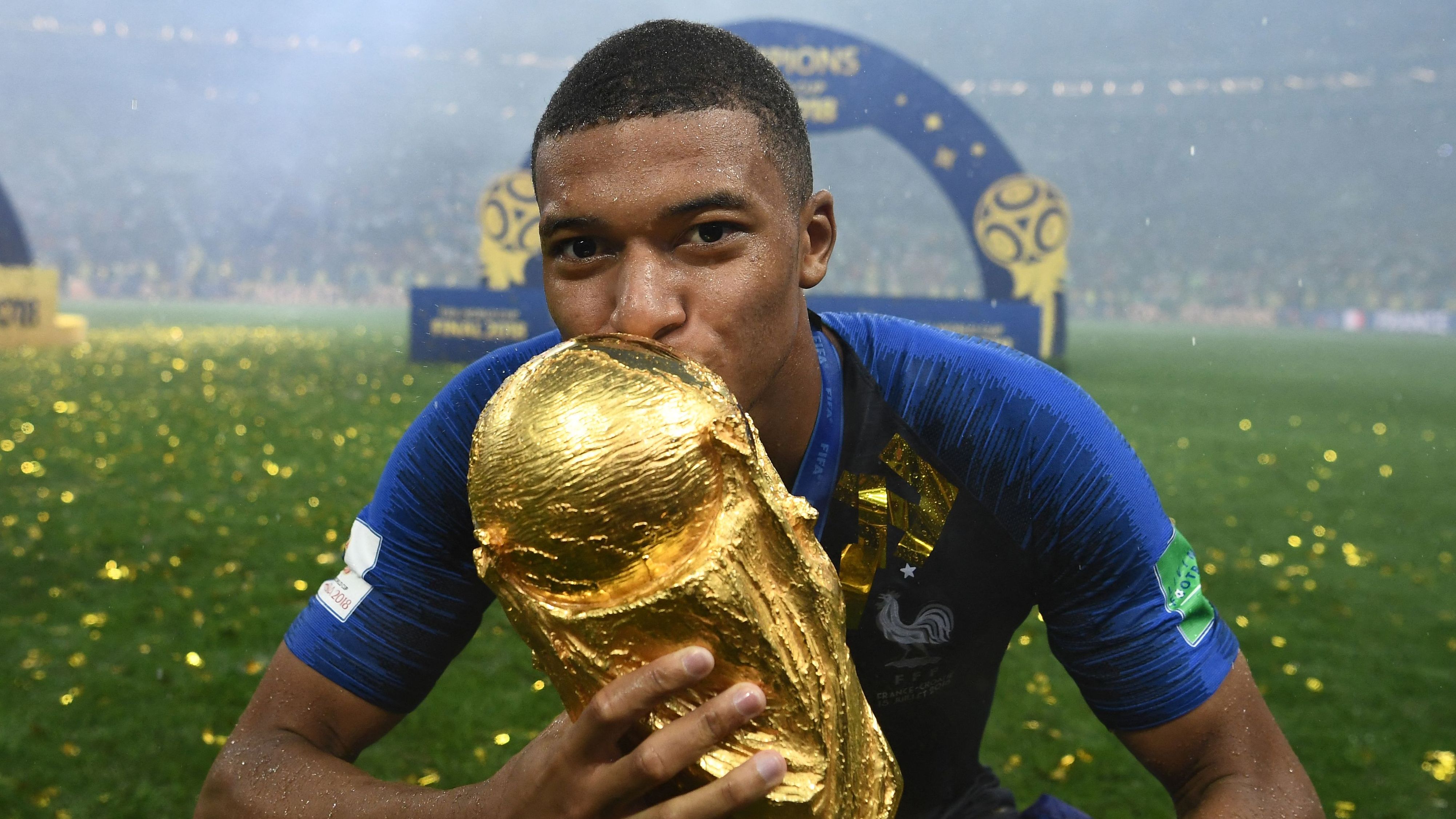 TOPSHOT-FBL-WC-2018-MATCH64-FRA-CRO