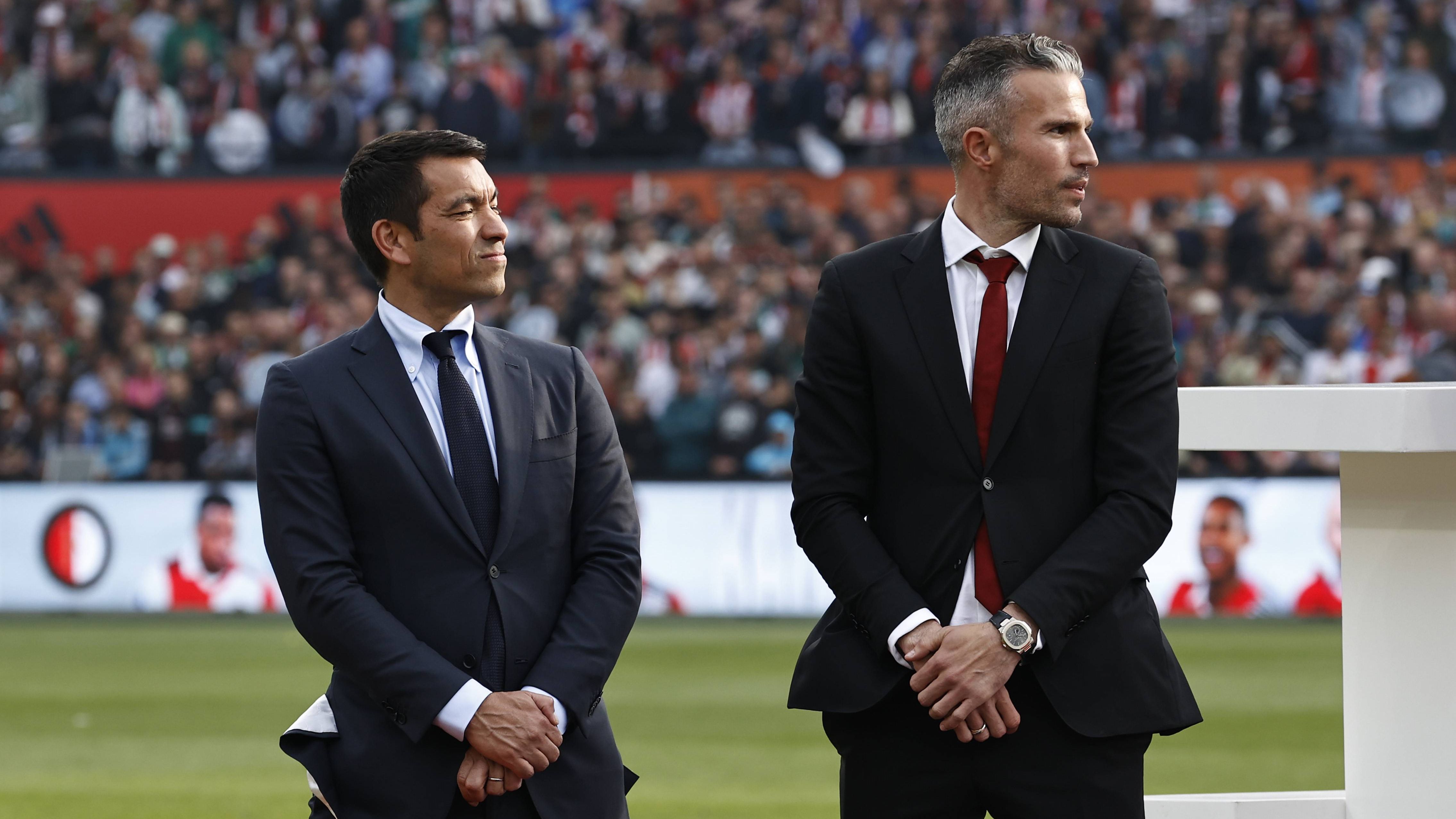 Jogador do Feyenoord aponta Van Persie e Van Bronckhorst após reviravolta completa: "Se eu tivesse algo..."
