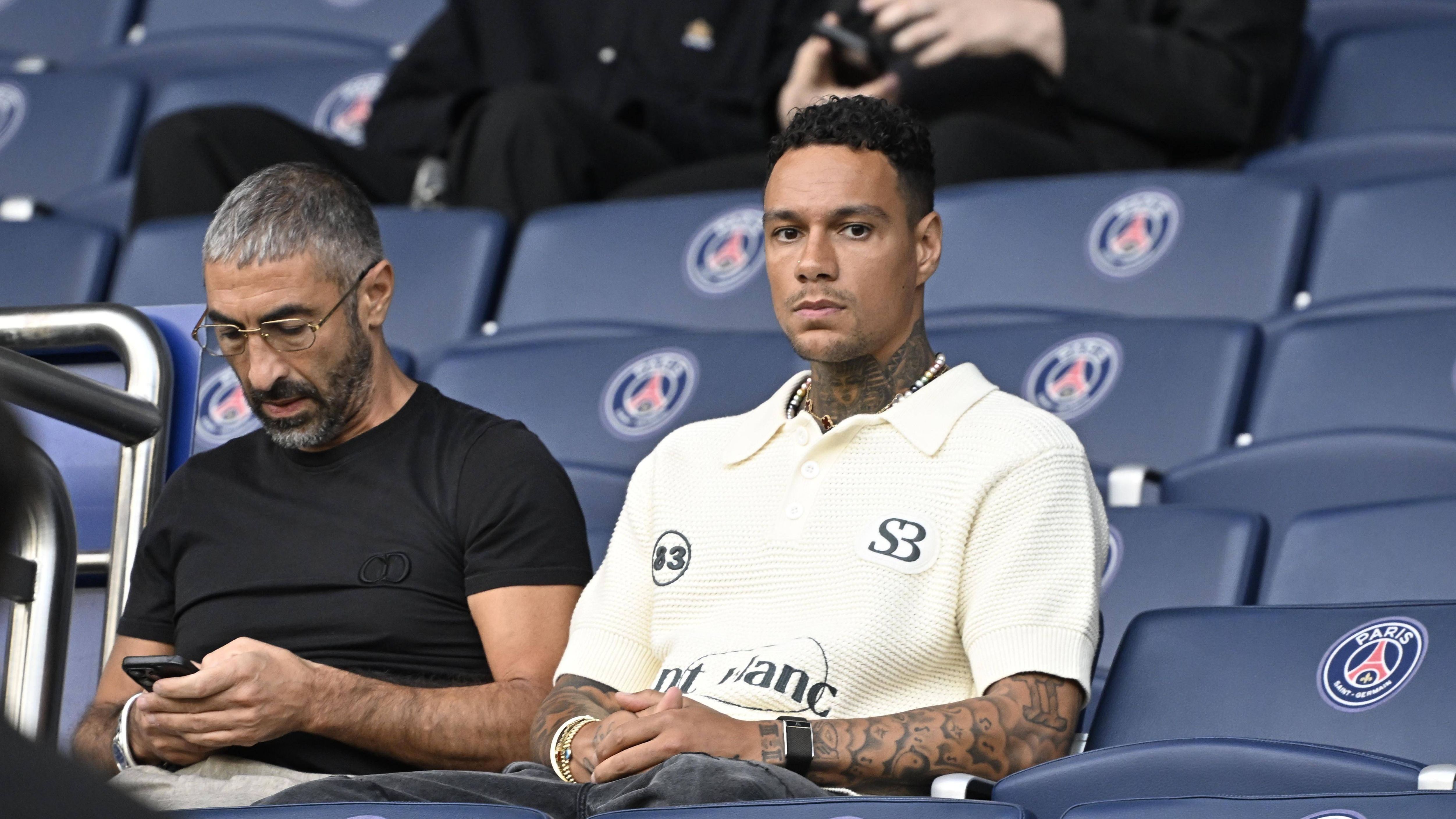 Gregory van der Wiel em apuros: villa corre risco de ir a leilão